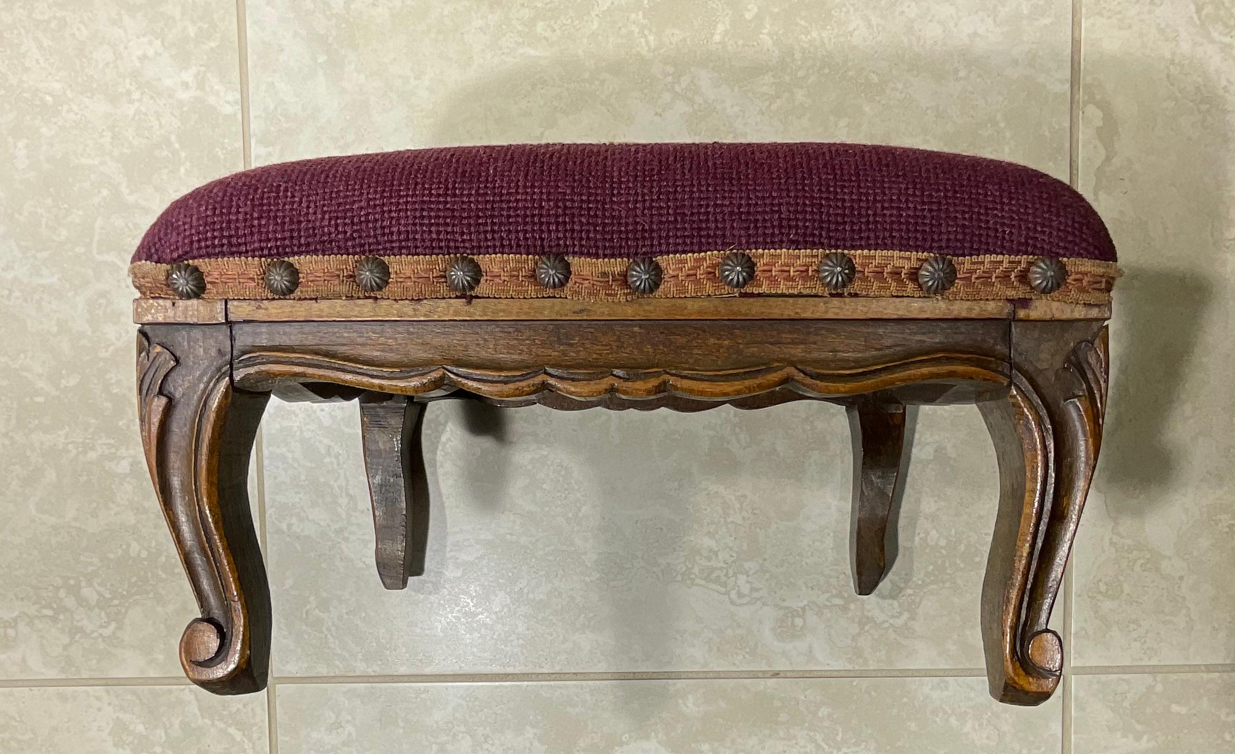 Early 20th Century Petite Antique Hand Carved Needlepoint Textile Upholstered Foot Stool For Sale