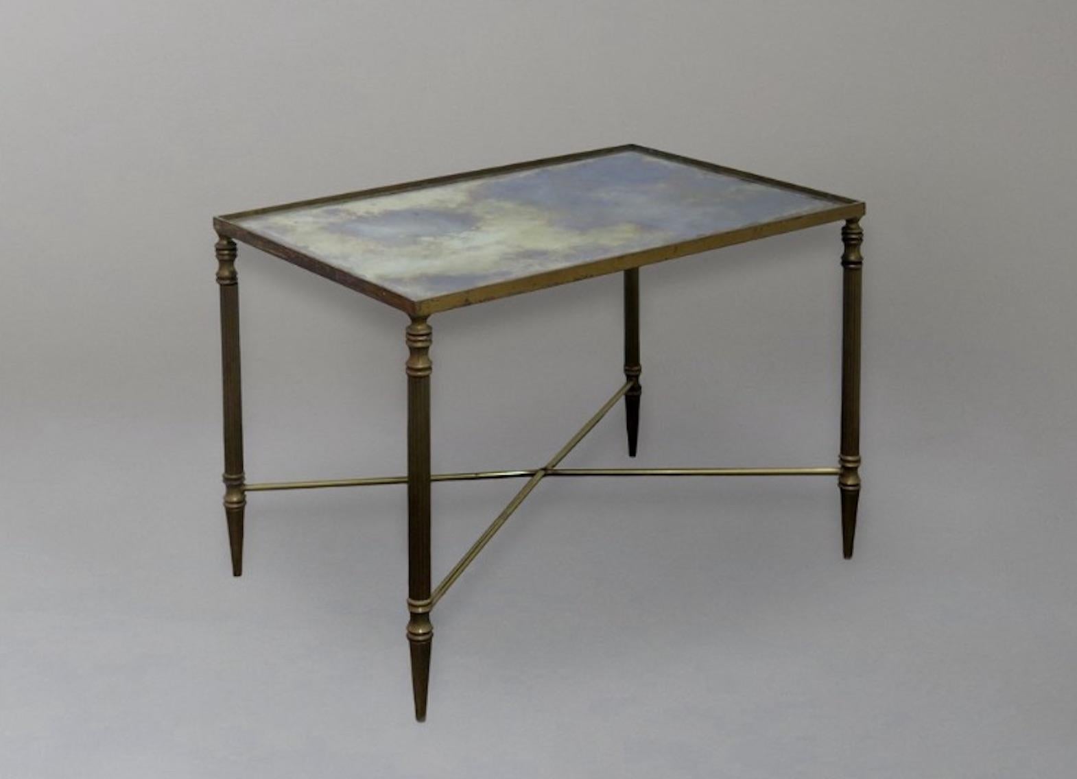 Petite Antique Mirror und Beistelltisch aus Messing, Frankreich im Zustand „Gut“ im Angebot in Washington, DC