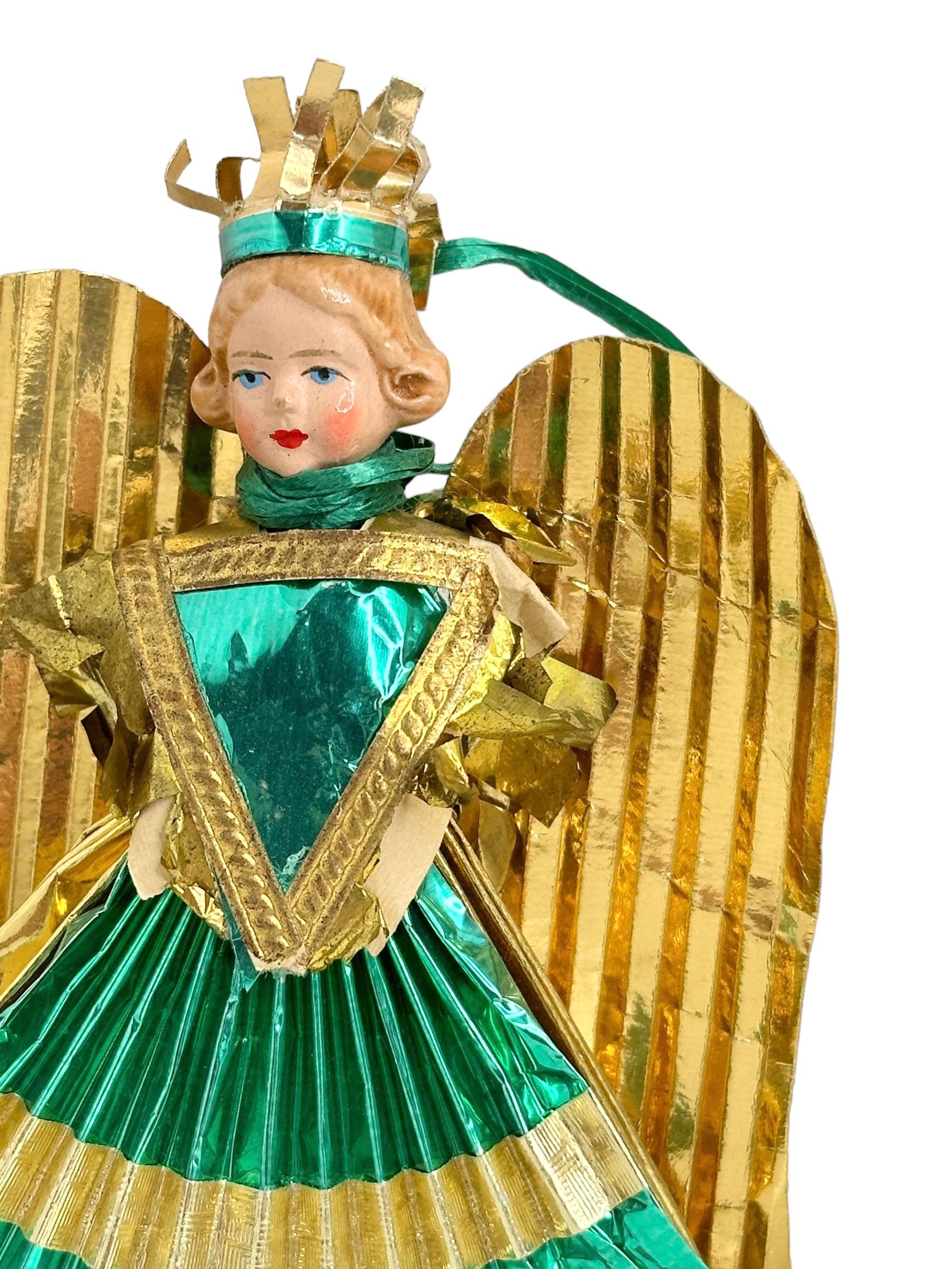 Petite Antique Nuremberg Gold Foil Golden Angel Christmas Tree Topper 1930s In Good Condition In Nuernberg, DE