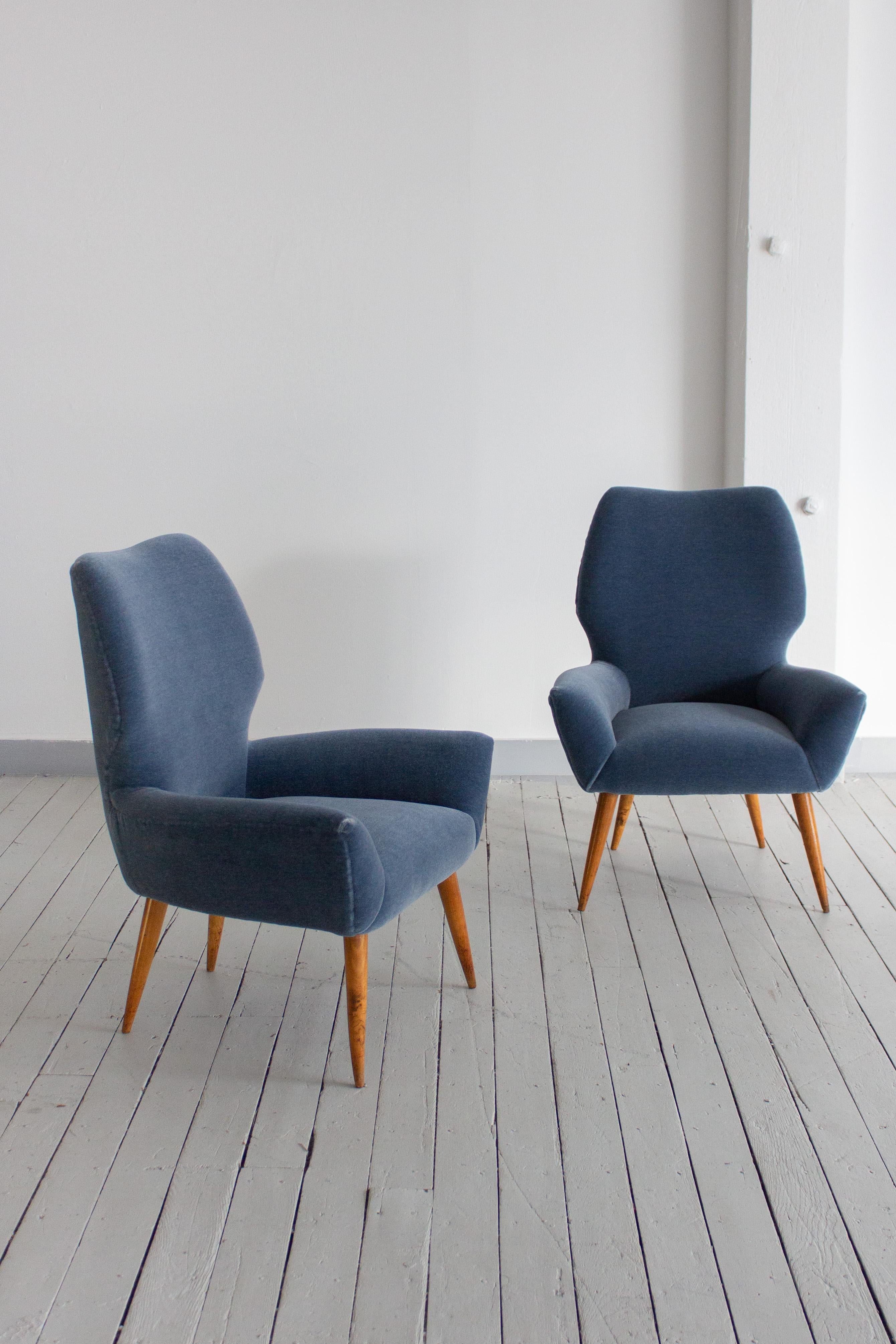 20th Century Petite Armchairs in Blue Mohair in the Style of Melchiorre Bega - a Pair For Sale