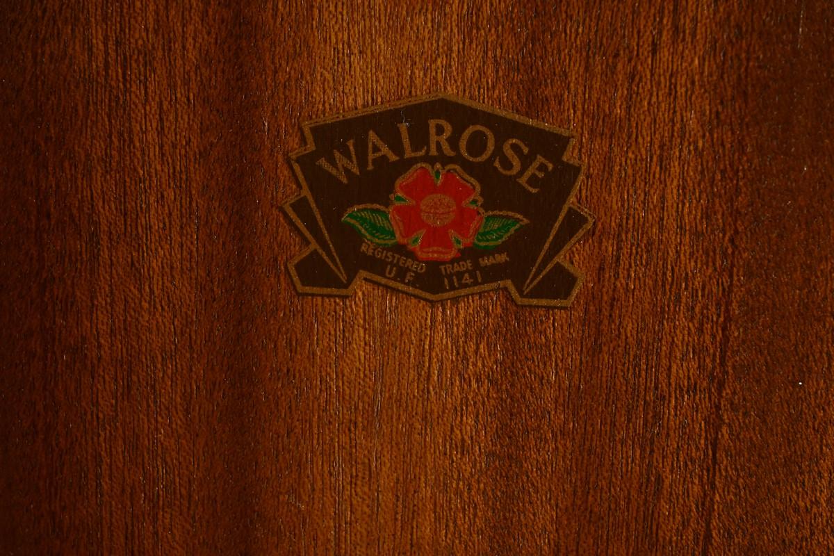 Small Walnut Cabinet, Art Deco, Walrose House, England – 1940 For Sale 11