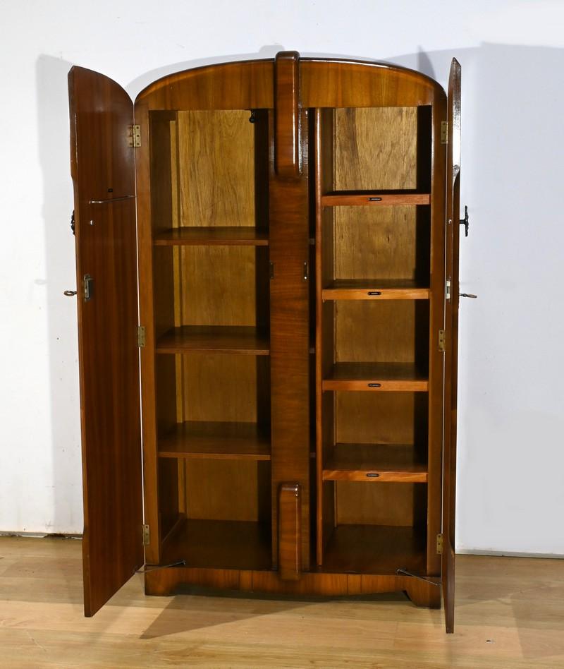 Small Walnut Cabinet, Art Deco, Walrose House, England – 1940 In Excellent Condition For Sale In HÉRIC, FR