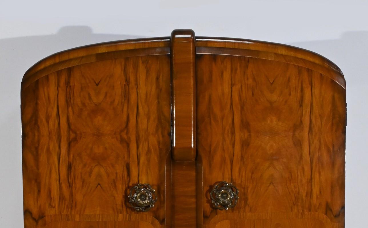 Small Walnut Cabinet, Art Deco, Walrose House, England – 1940 For Sale 1