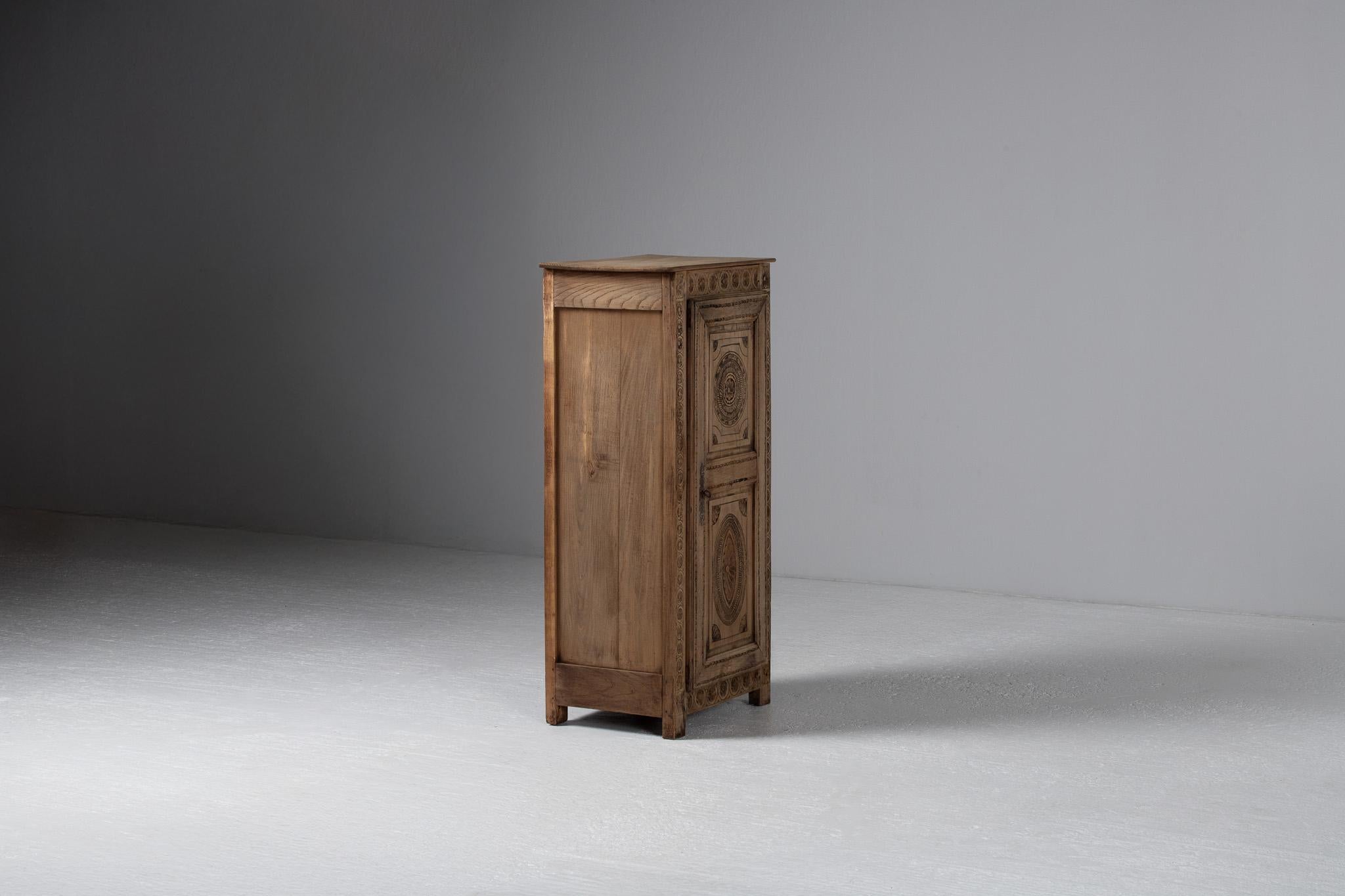 Petite Armoire in Carved Pine, Spain, 19th Century For Sale 3