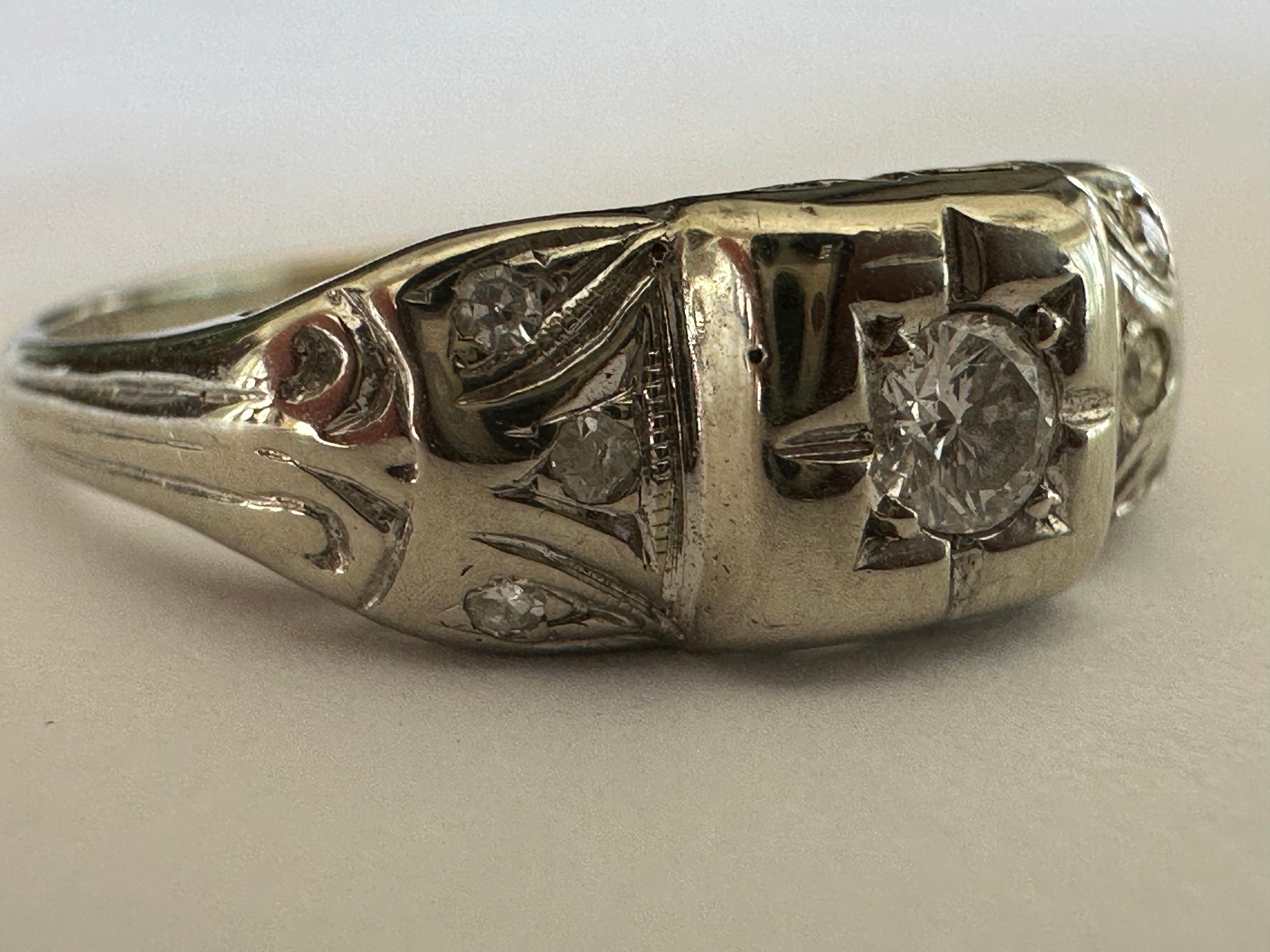 Petite Art Deco Diamond Engagement Ring  For Sale 2