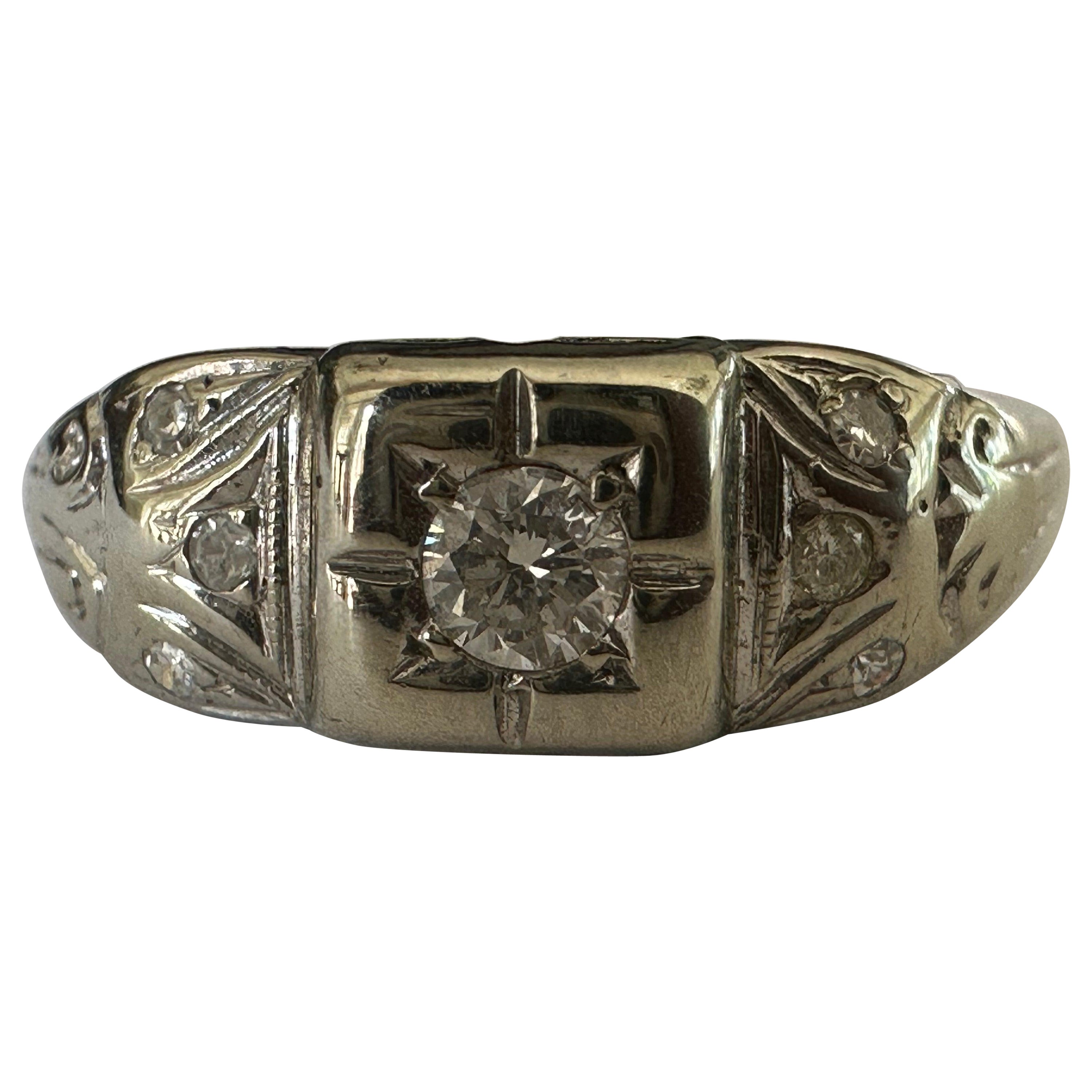Pequeño anillo de compromiso de diamantes Art Déco