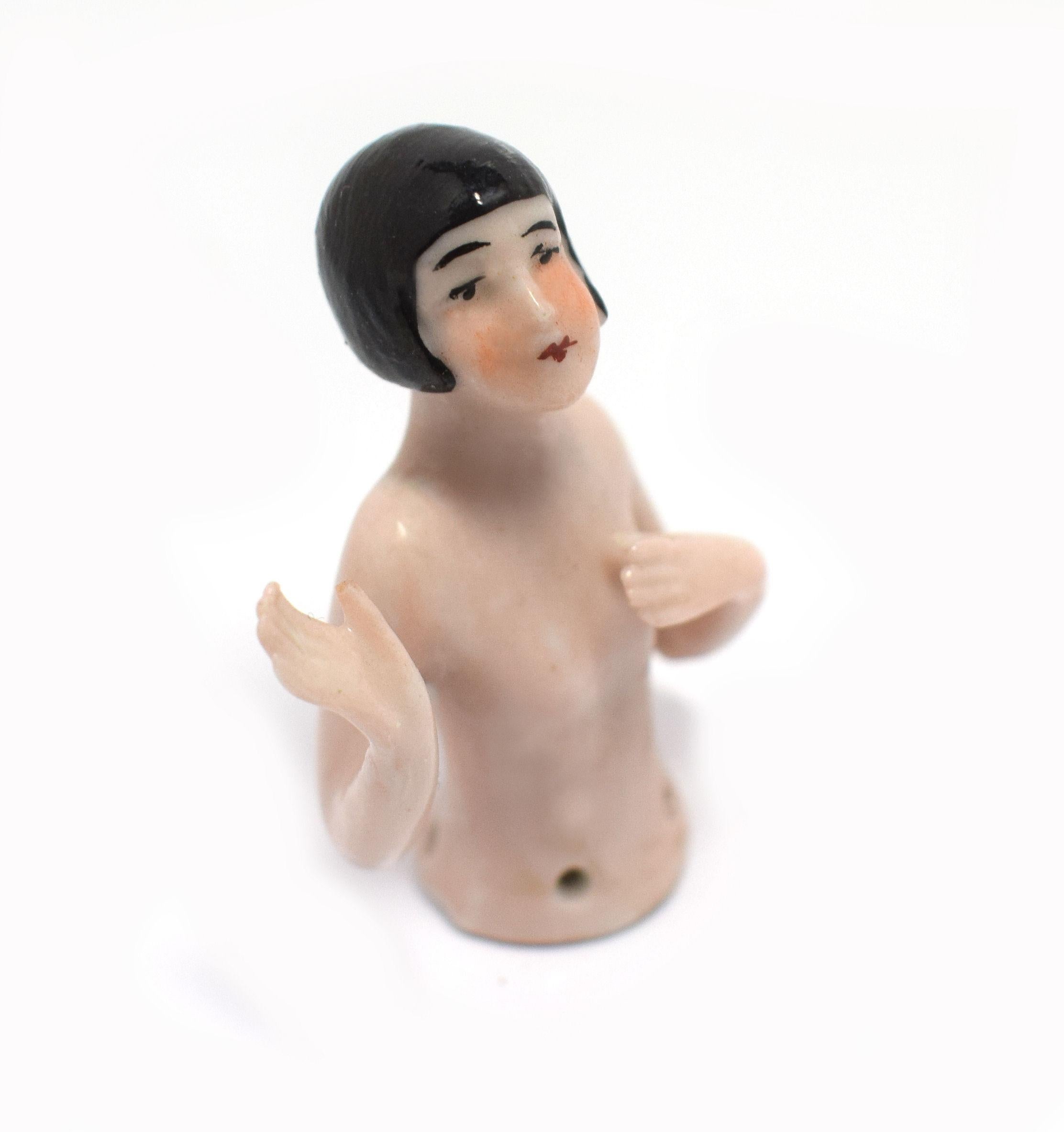 Allemand Petite poupée Art Déco Flapper Girl Pin Cushion Half Doll en vente