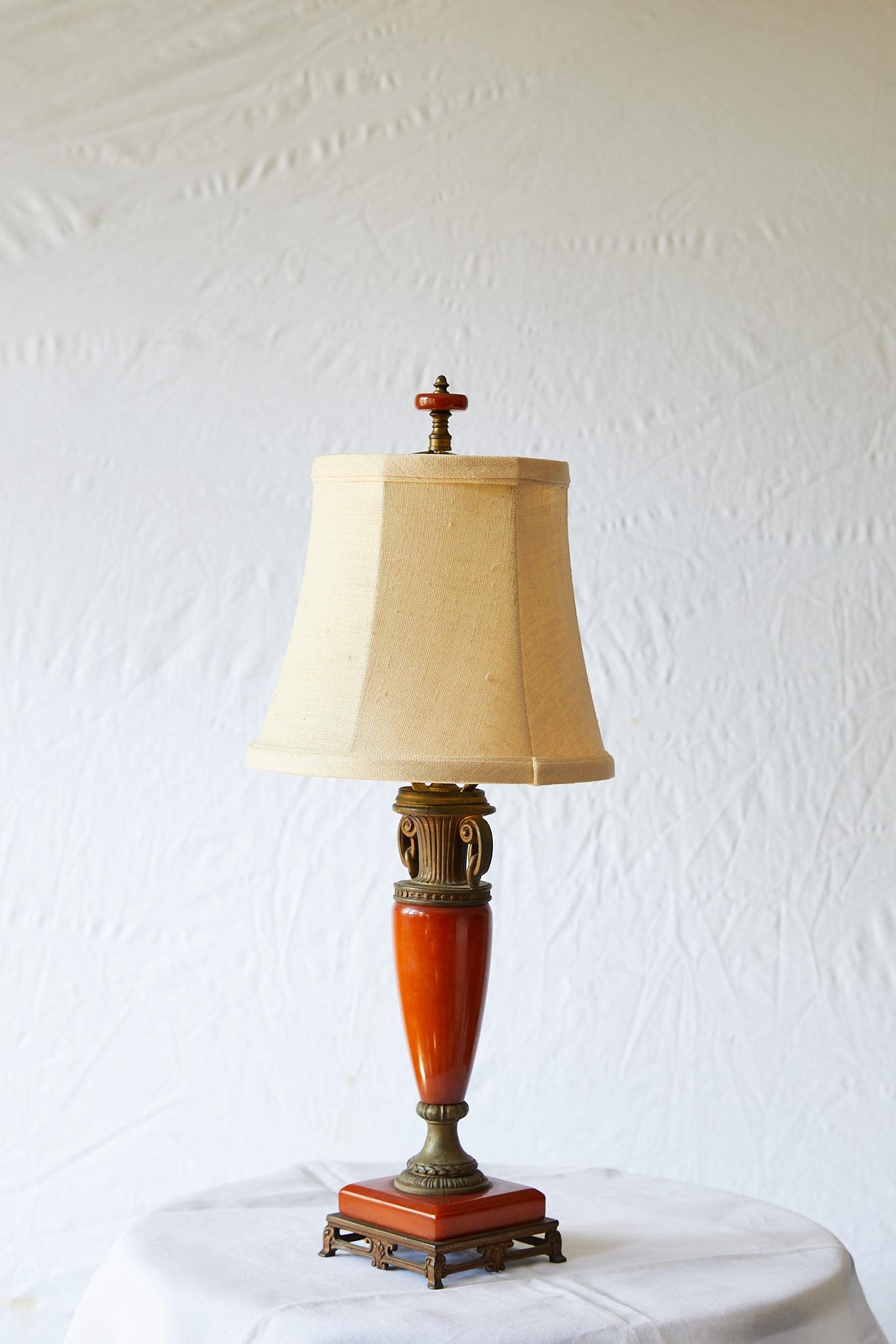 Petite Art Deco Lamp of Orange Bakelite In Good Condition In Atlanta, GA