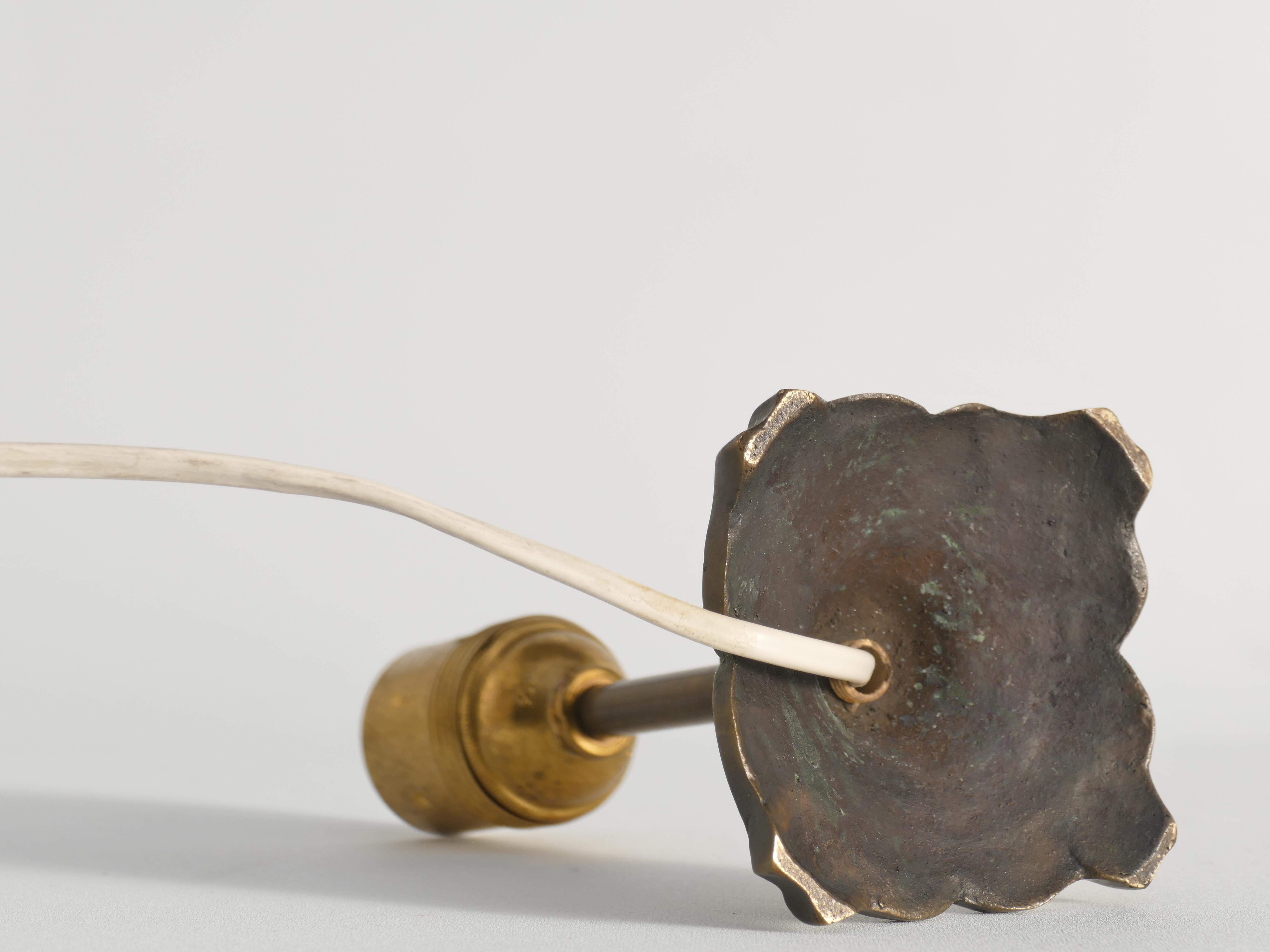 Petite Art Nouveau Tischlampe aus Messing im Angebot 6