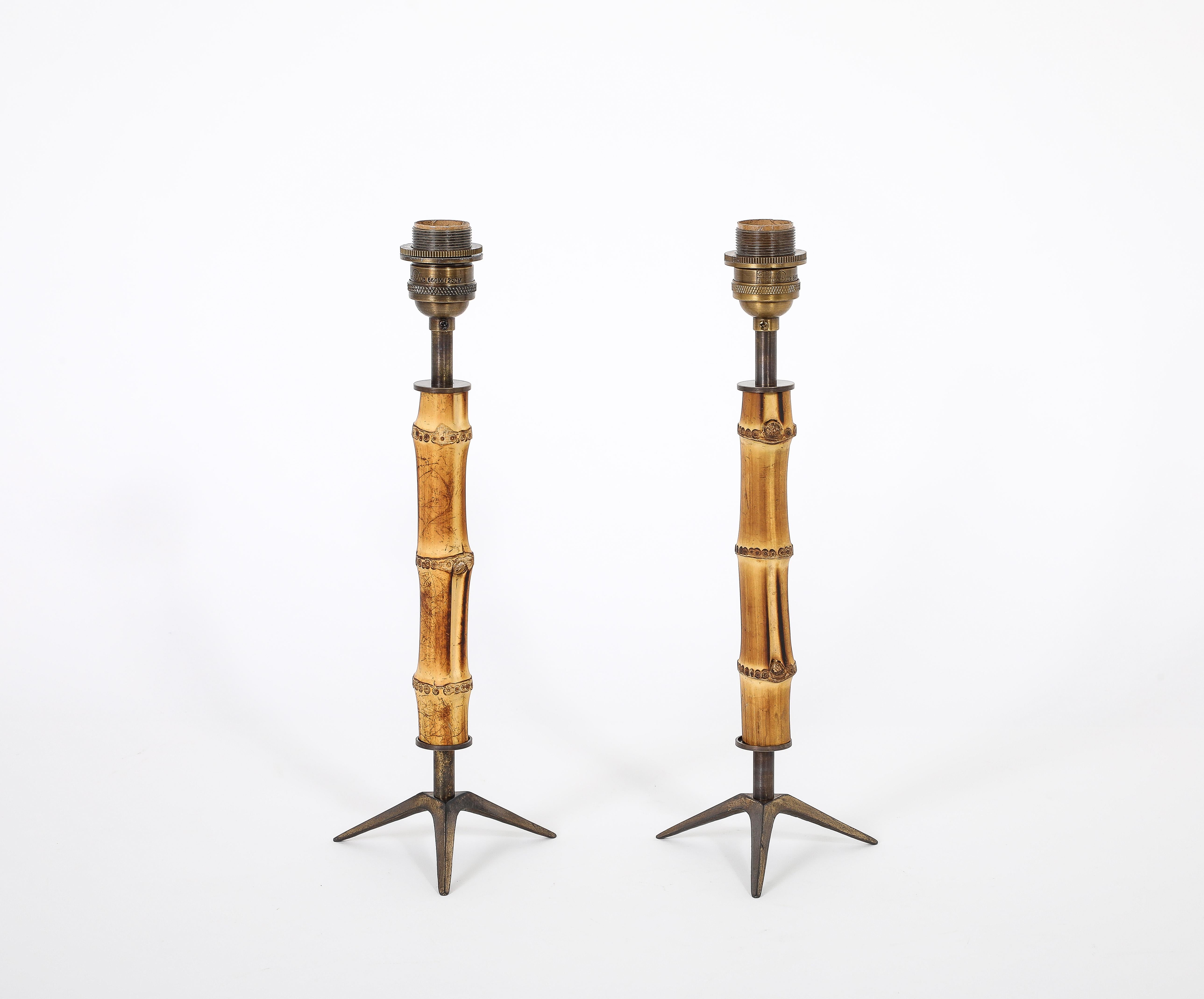 Pequeñas lámparas de mesa de bambú, Francia Años 50 siglo XX en venta