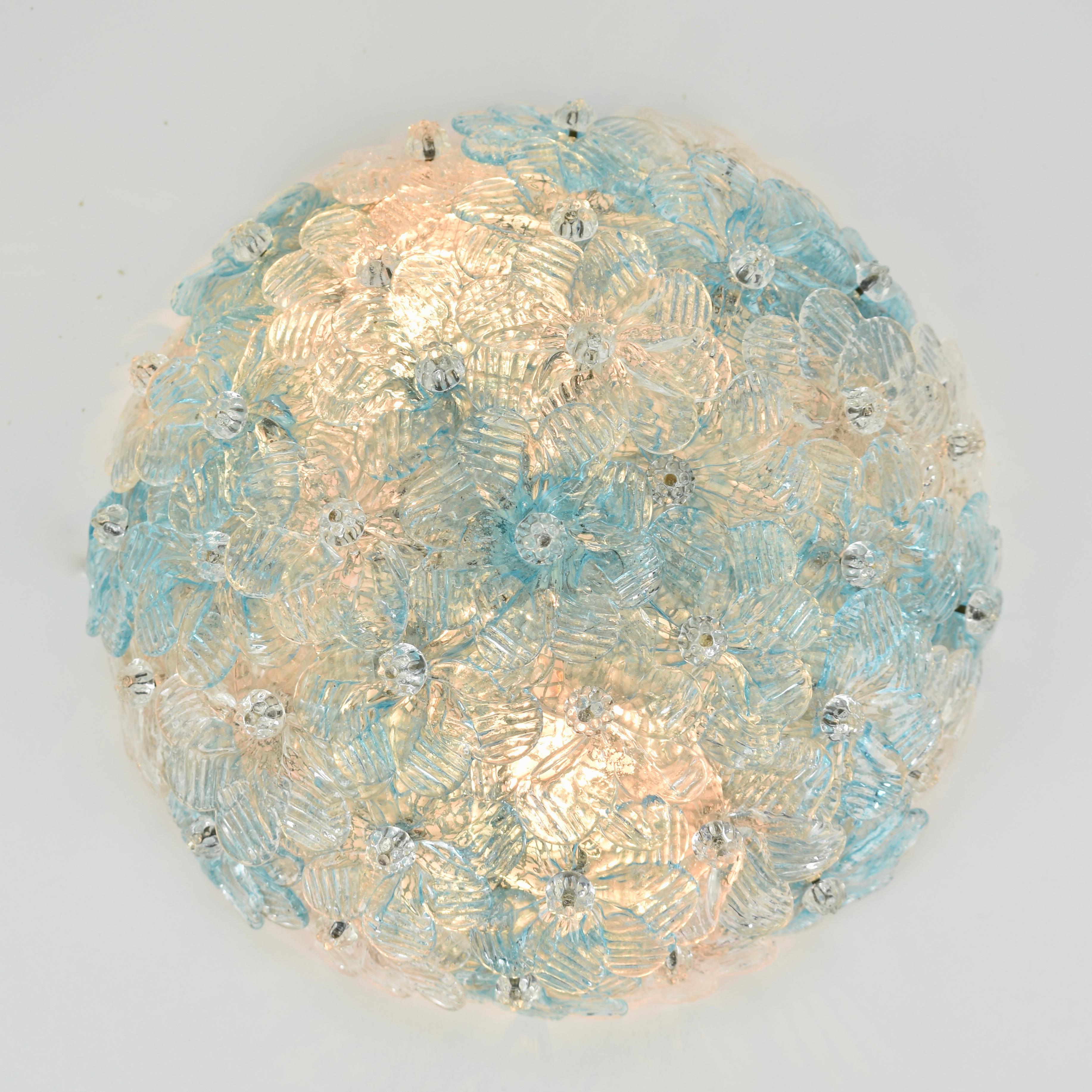 Petite Barovier Toso Cesta de flores de cristal de Murano azul y claro, años 50 en venta 3