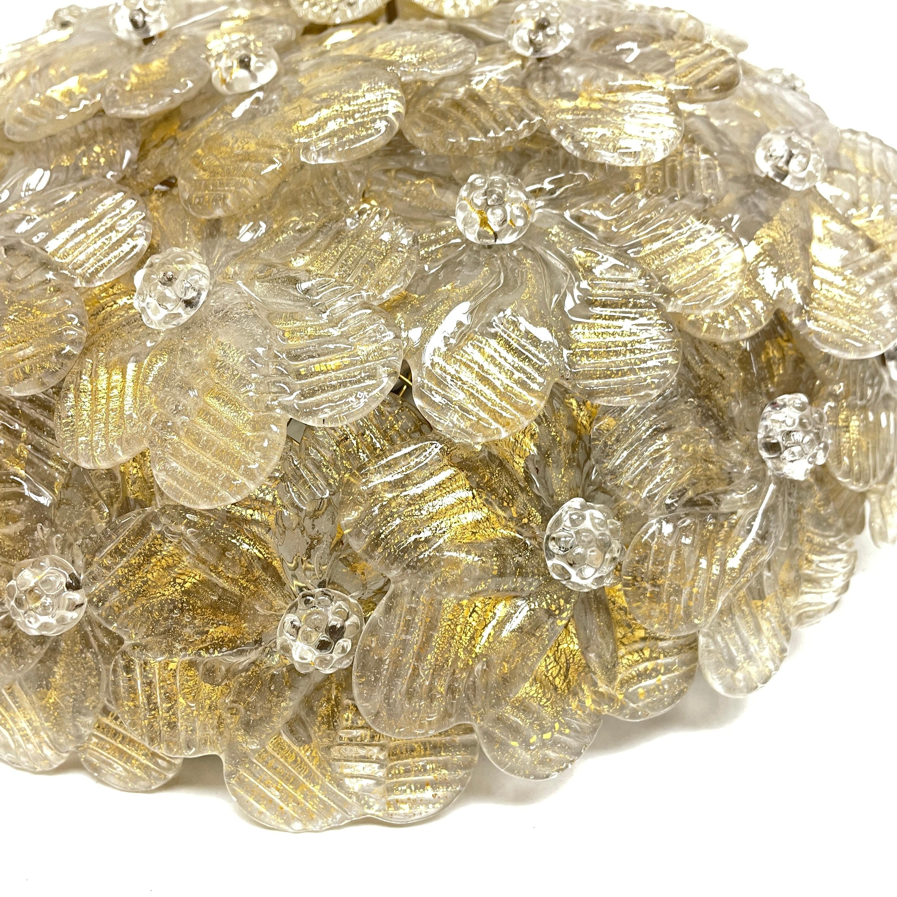 Petite Barovier Toso Flush Mount Murano Glass Gold and Ice Flowers Basket, 1950s 3