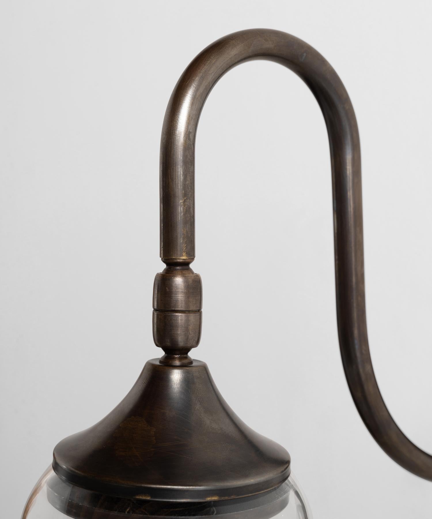 Kleiner Glockenglas-Wandleuchter, hergestellt in Italien (Industriell) im Angebot