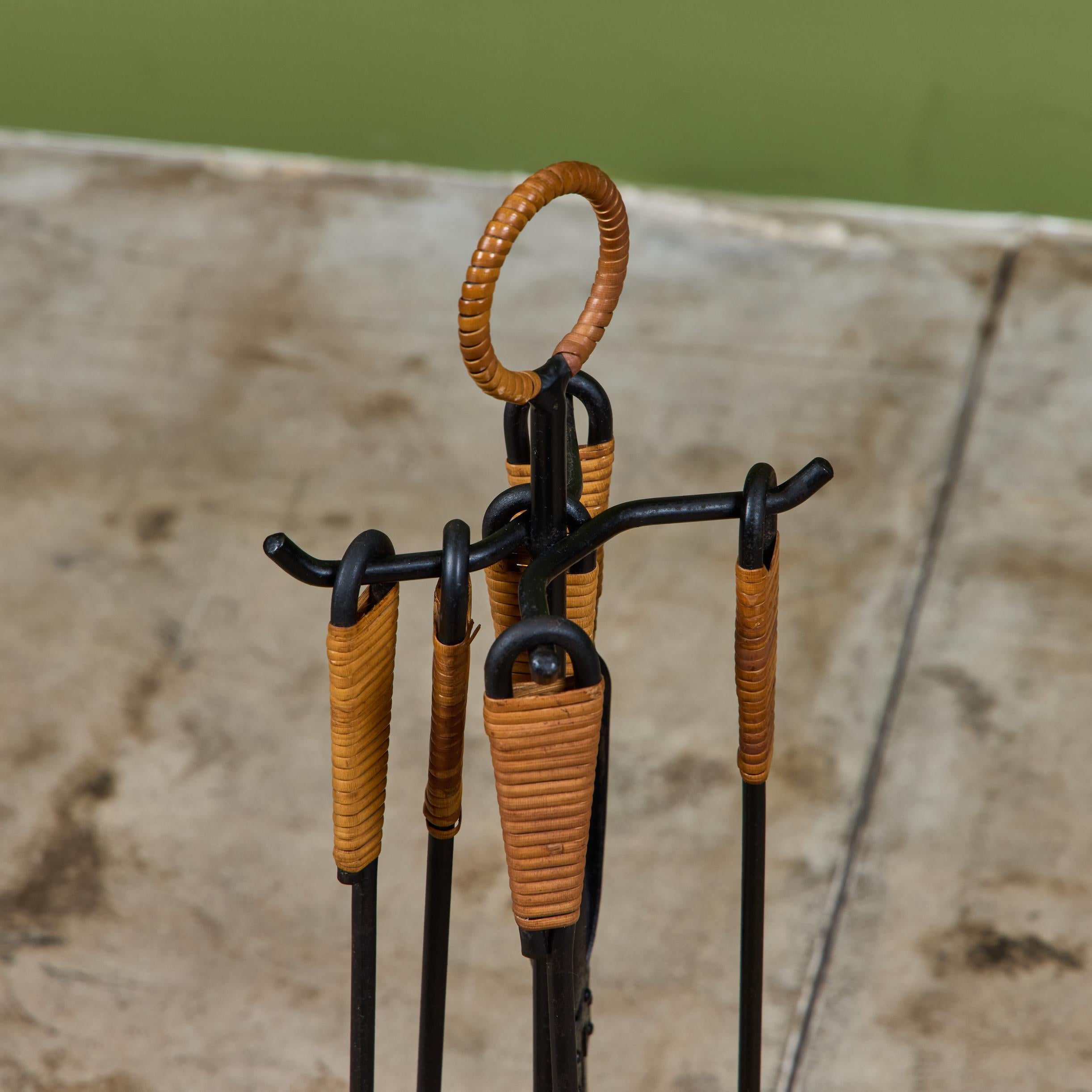 Petite Blackened Steel Fireplace Tool Set For Sale 4