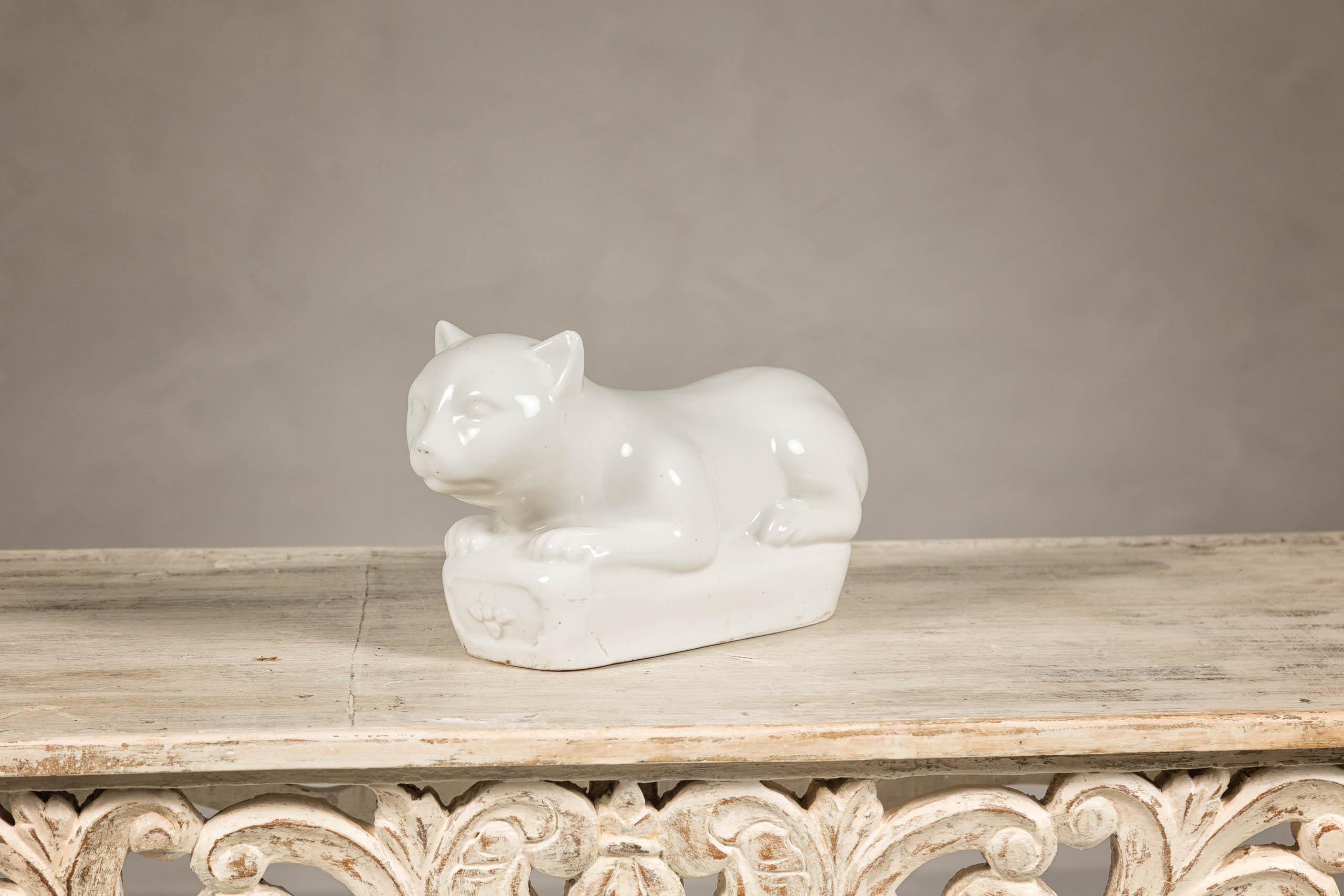 Petite Blanc de Chine Porcelain Cat Sculpture, Vintage For Sale 9