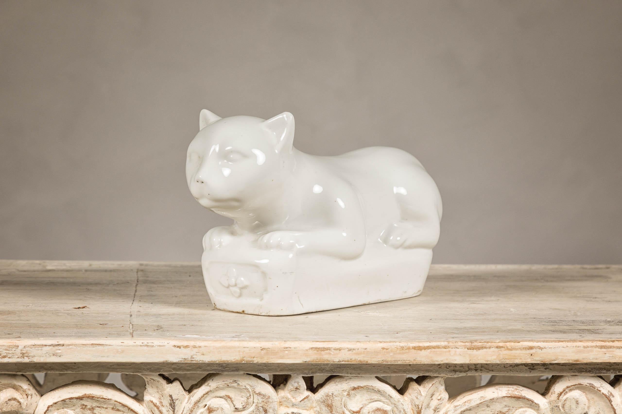 Petite Blanc de Chine Porcelain Cat Sculpture, Vintage In Good Condition For Sale In Yonkers, NY