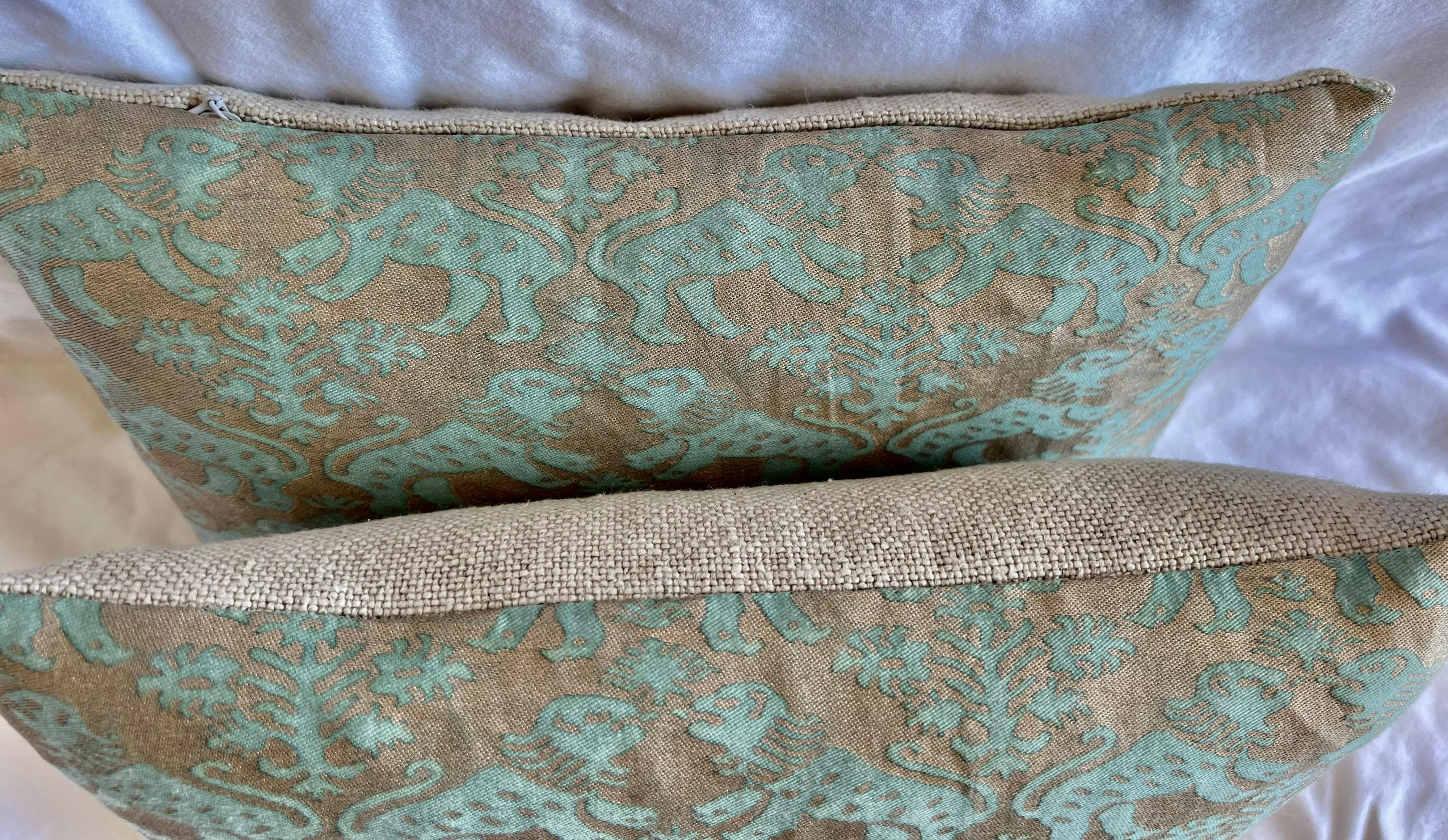 Contemporary Petite Blue Richaleau Patterned Fortuny Pillows