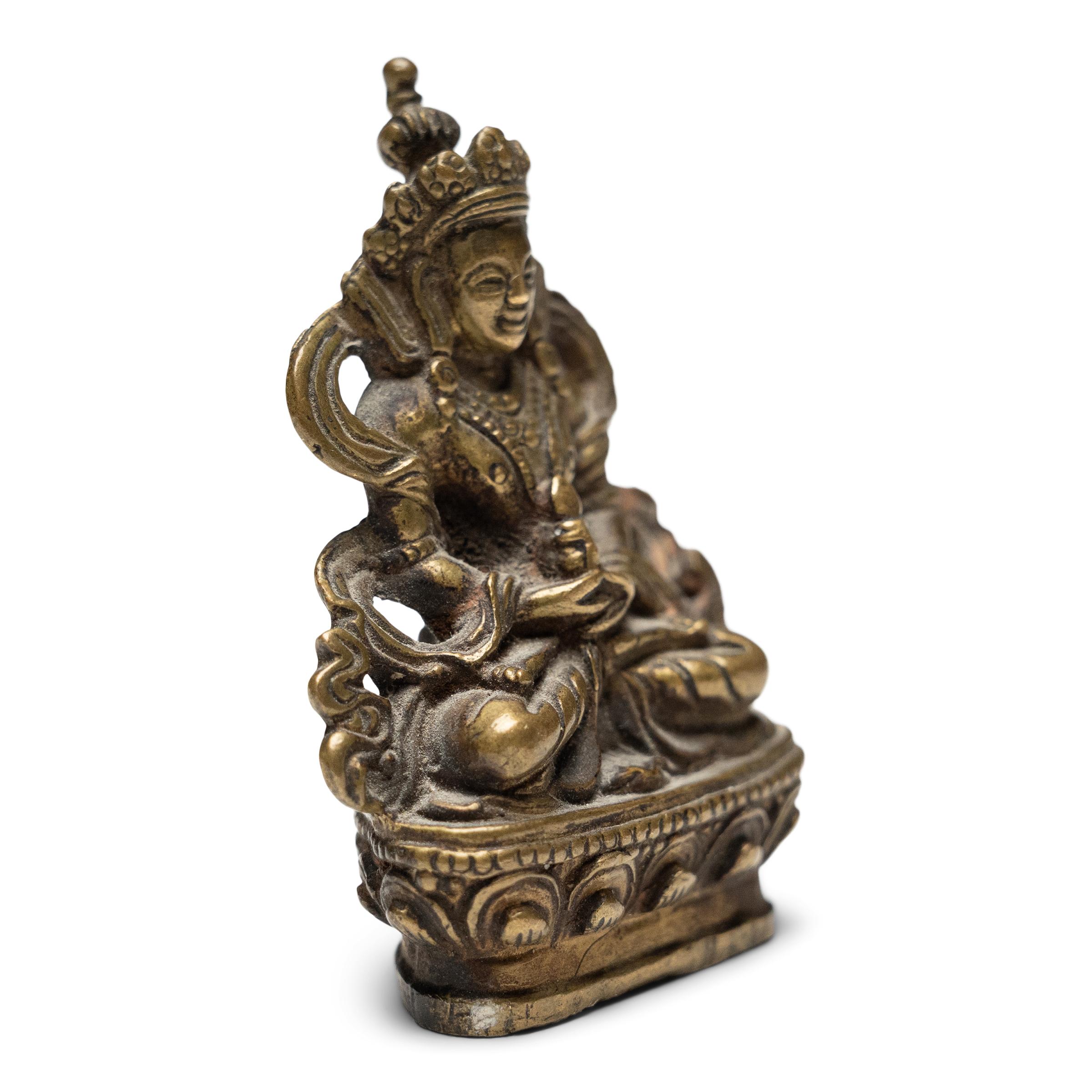 Kleines Messing-Amulett von Avalokiteshvara (Thailändisch) im Angebot