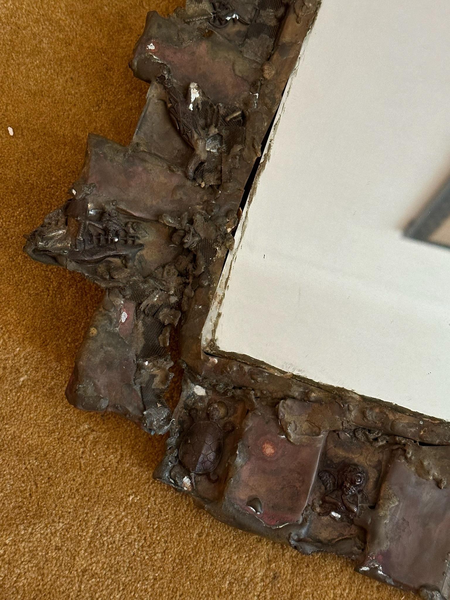 XXIe siècle et contemporain Petit miroir brutaliste en laiton en vente