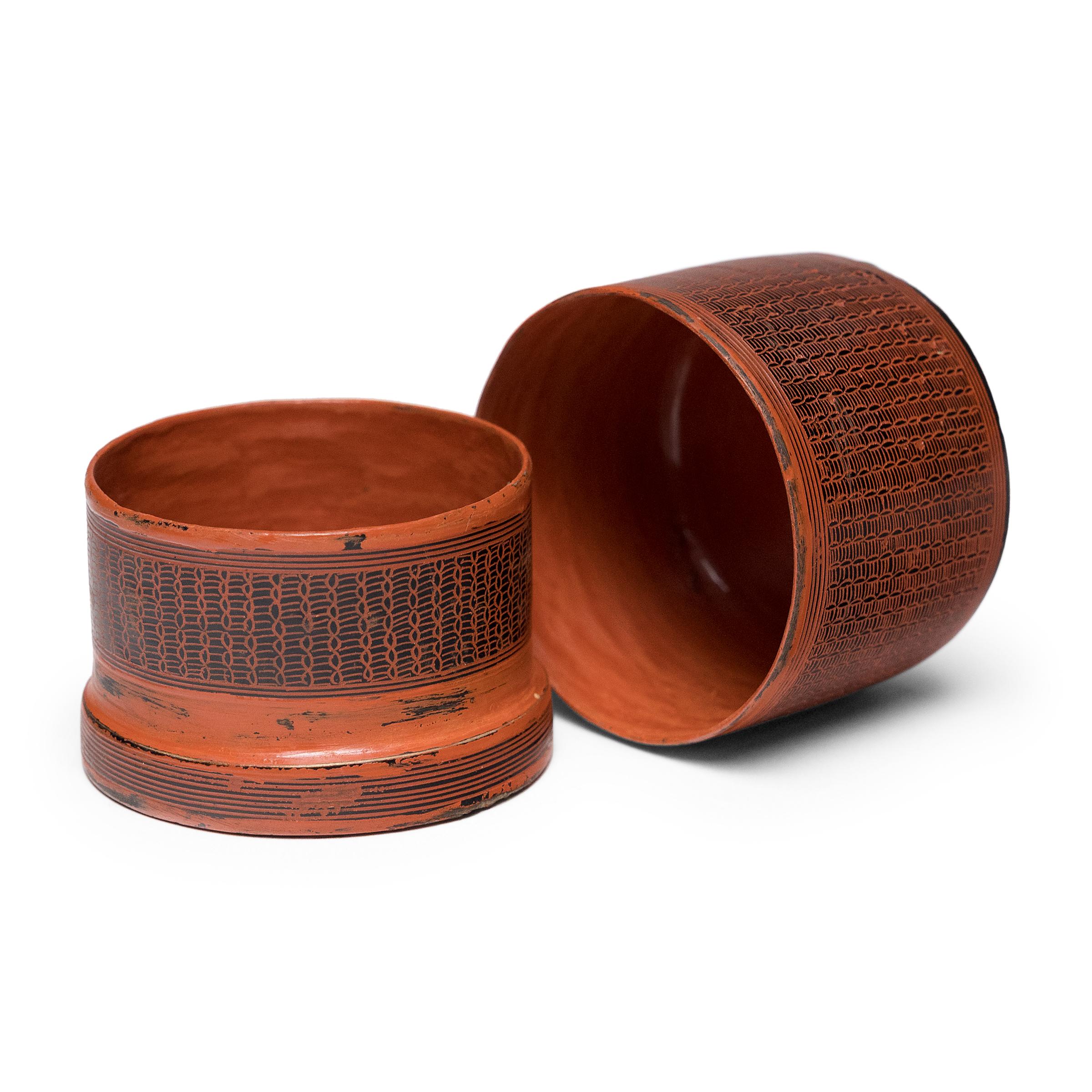Laqué Petite boîte à bétel Yun de Birmanie, c. 1900 en vente