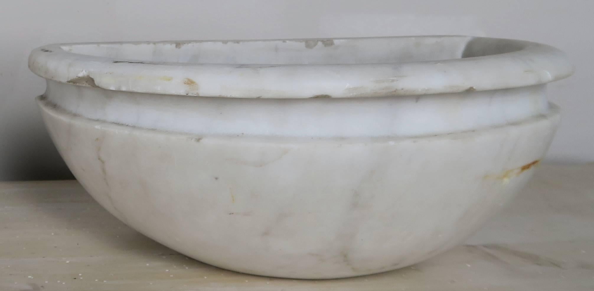 Petite Carrera Marble Italian Basins, Pair In Excellent Condition In Los Angeles, CA