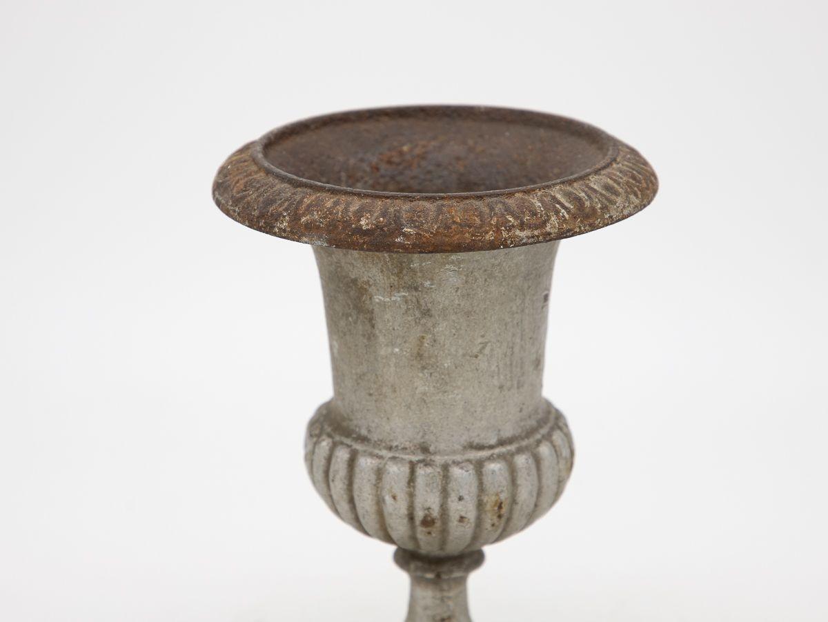 Petite Cast Iron Urn In Good Condition For Sale In South Salem, NY
