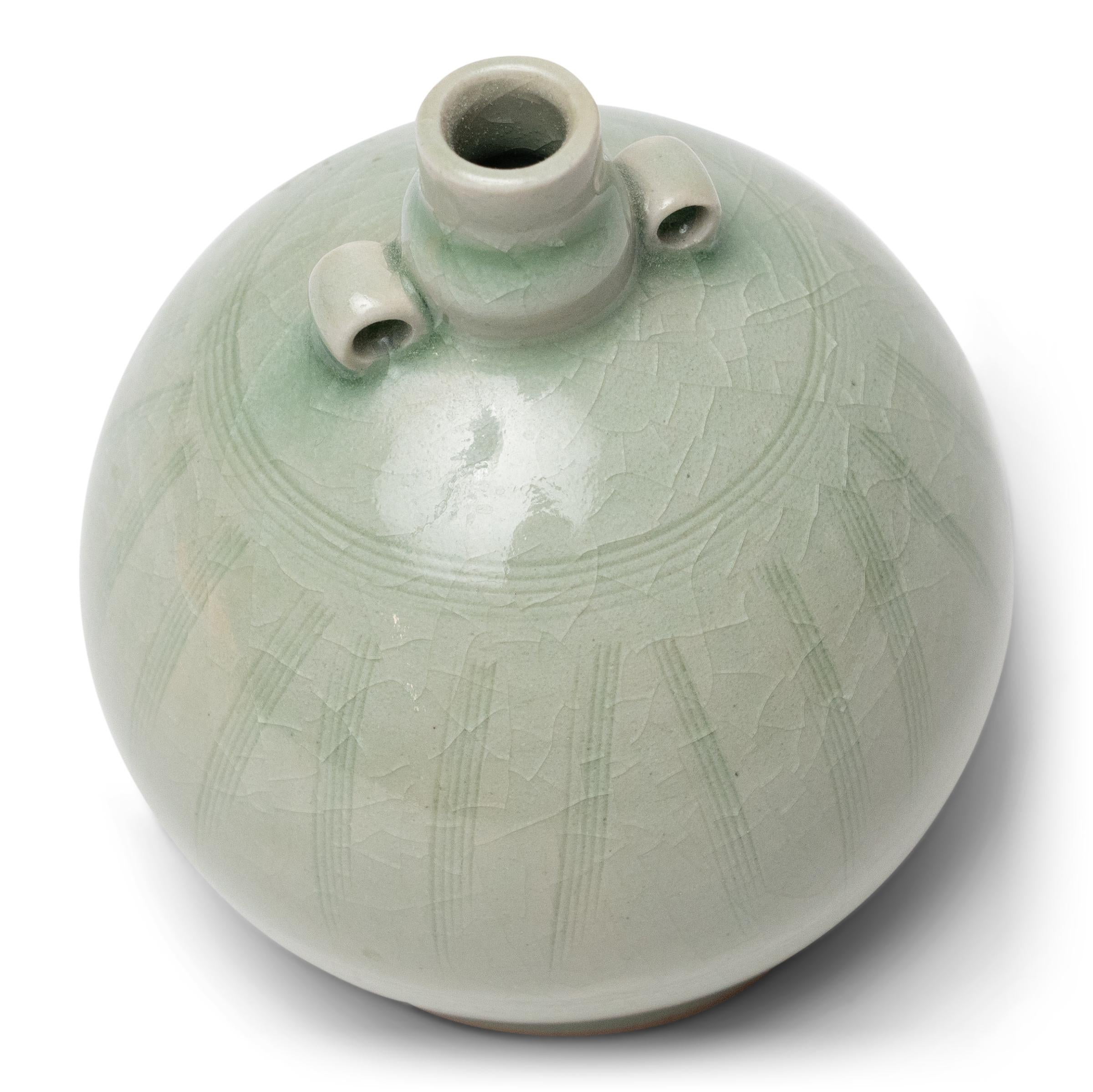Minimaliste Petite vase à bourgeons en céladon en vente