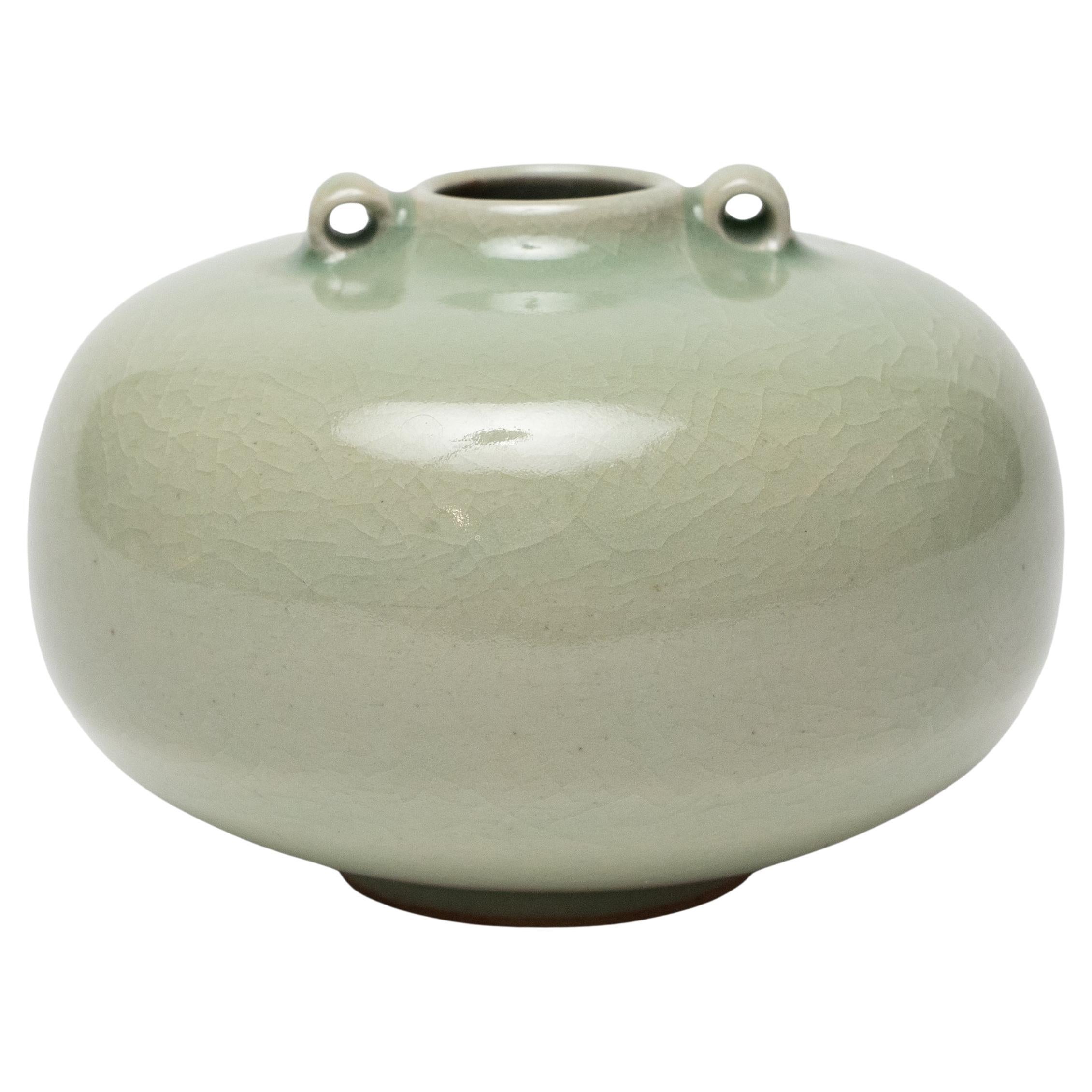 Petit pot à eau en céladon
