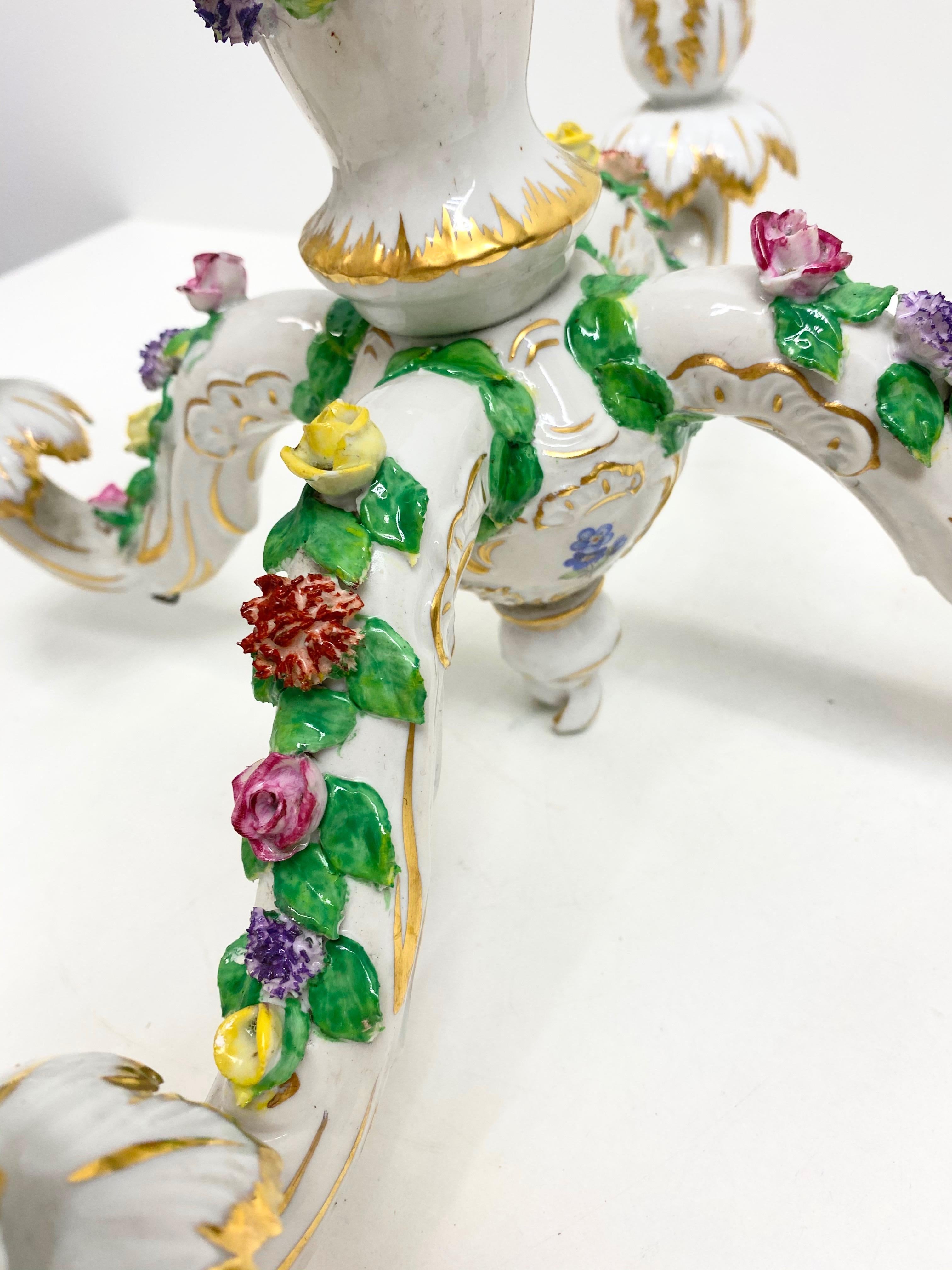 Petite Chandelier Hand Painted and Gilded Porcelain, circa 1940 For Sale 4