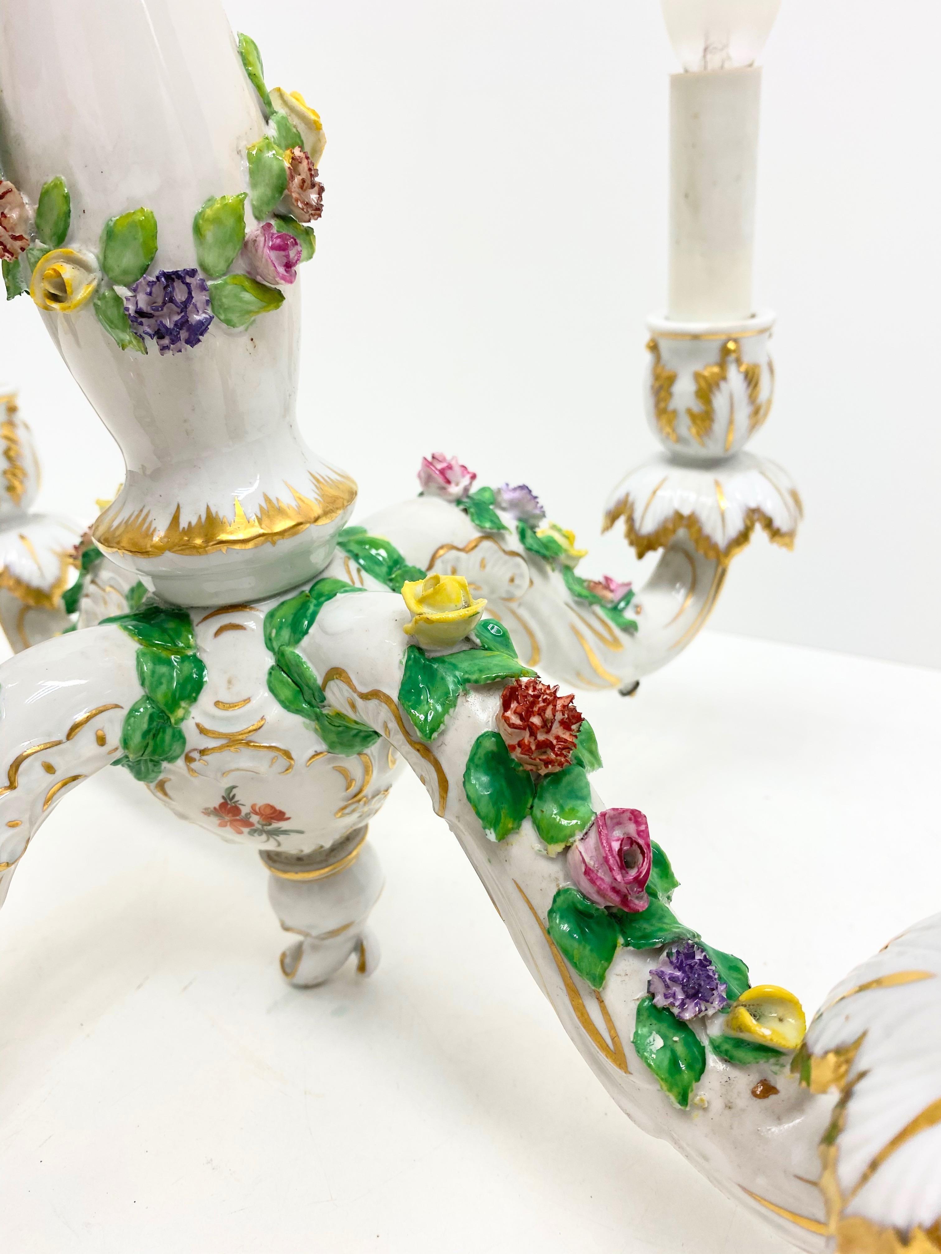 Petite Chandelier Hand Painted and Gilded Porcelain, circa 1940 For Sale 5