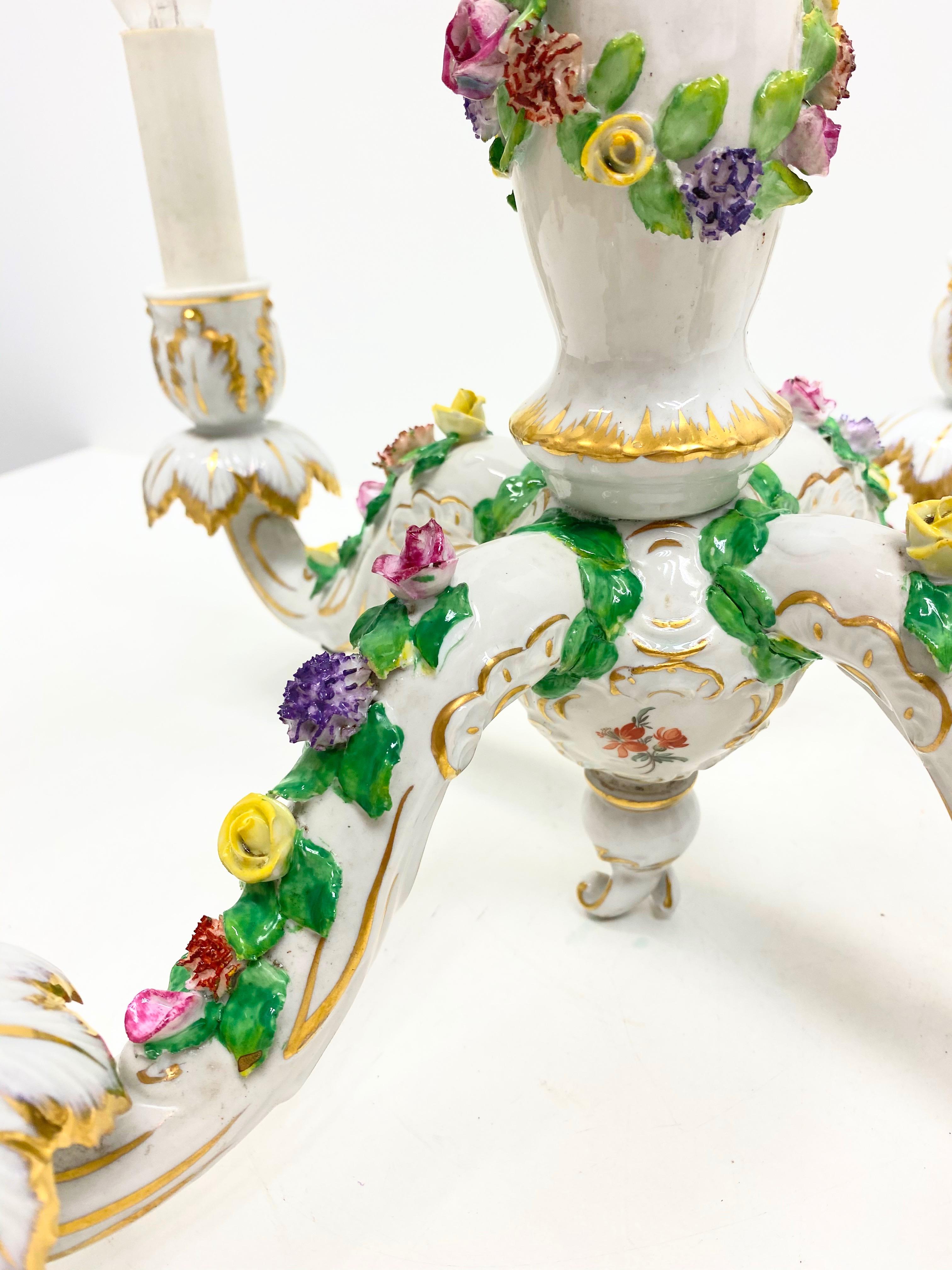 Petite Chandelier Hand Painted and Gilded Porcelain, circa 1940 For Sale 6