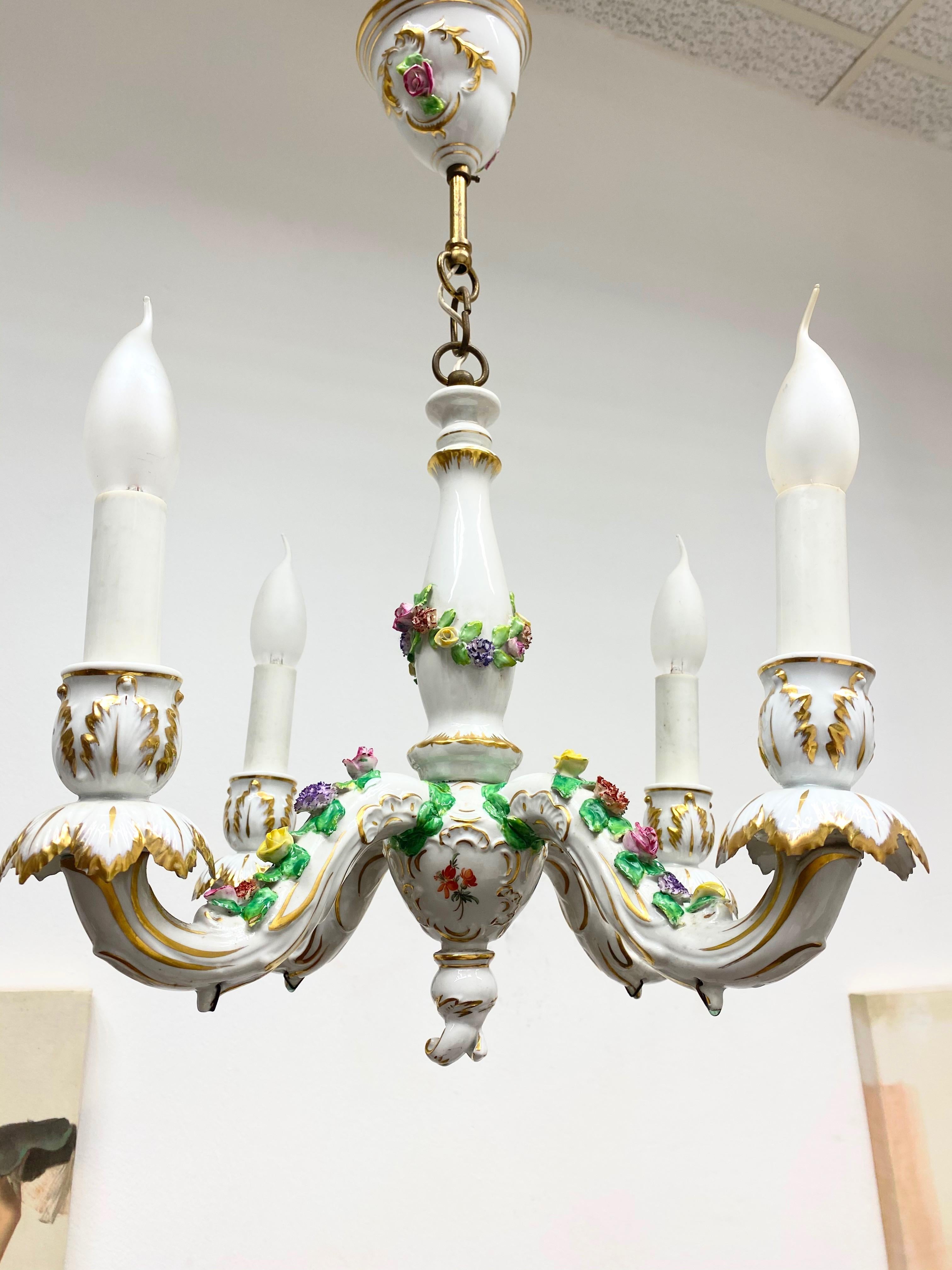 Petite Chandelier Hand Painted and Gilded Porcelain, circa 1940 For Sale 2
