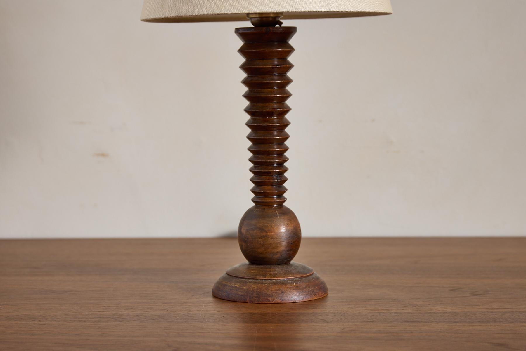 Français Petite lampe de bureau Charles Dudouyt en vente