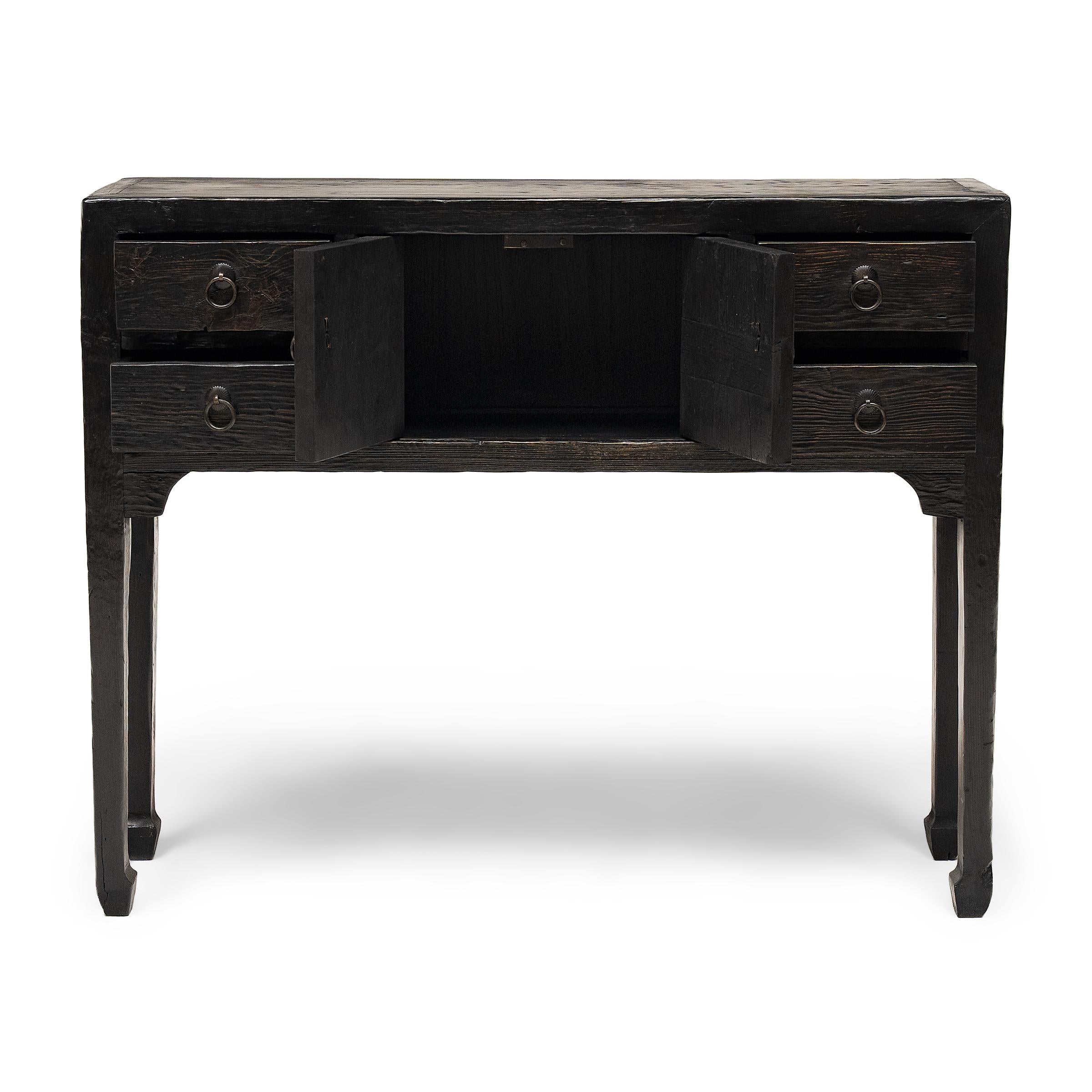 Petite Chinese Altar Coffer In Good Condition For Sale In Chicago, IL