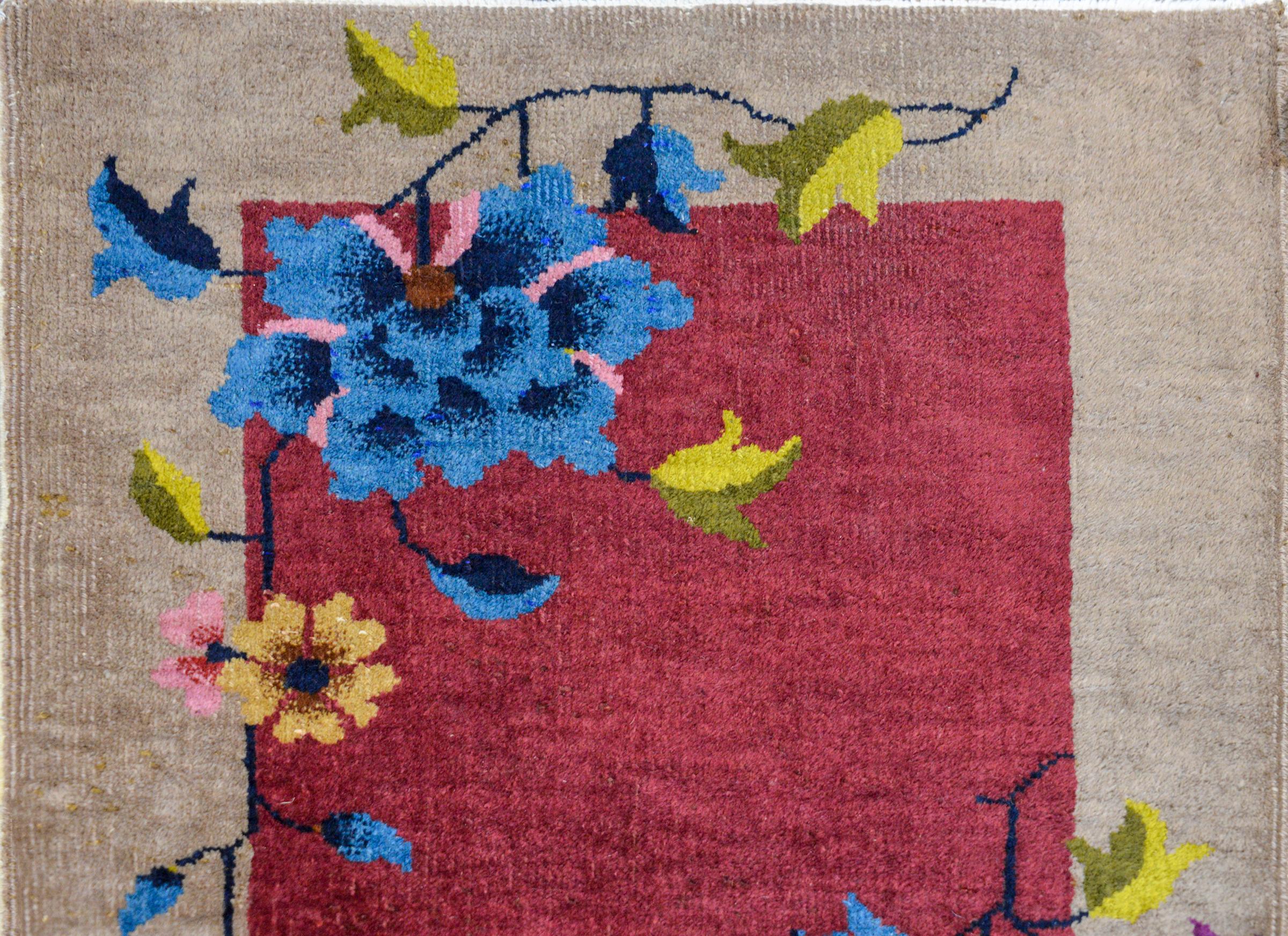 Kleiner chinesischer Art-Déco-Teppich (Pflanzlich gefärbt) im Angebot