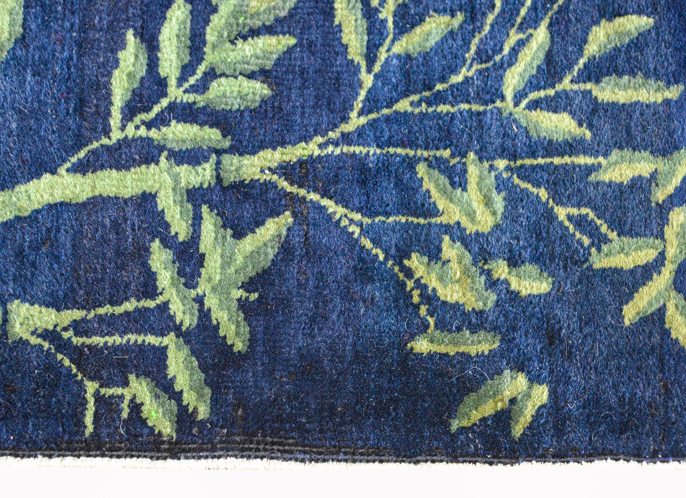 Chinesischer Art-Déco-Teppich im Vintage-Stil (Wolle) im Angebot