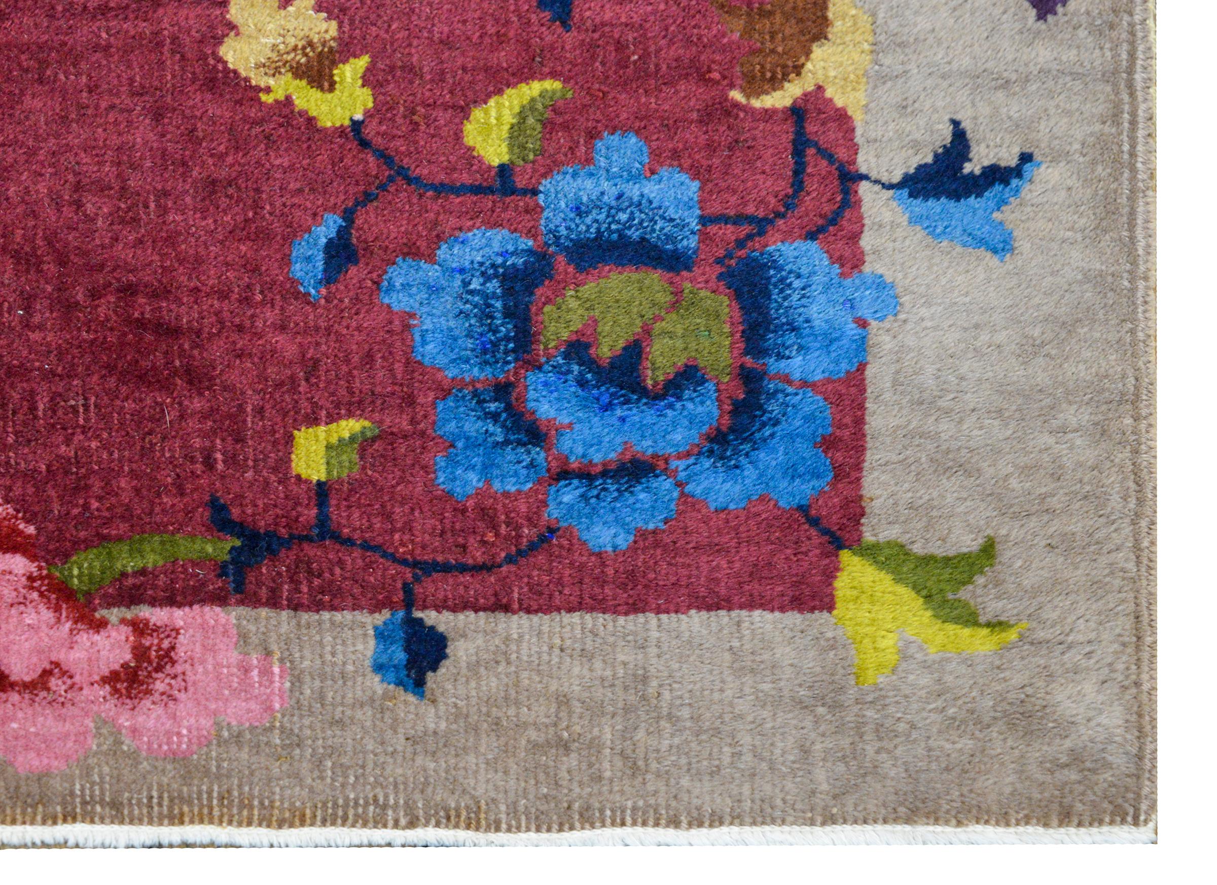 Kleiner chinesischer Art-Déco-Teppich (Wolle) im Angebot
