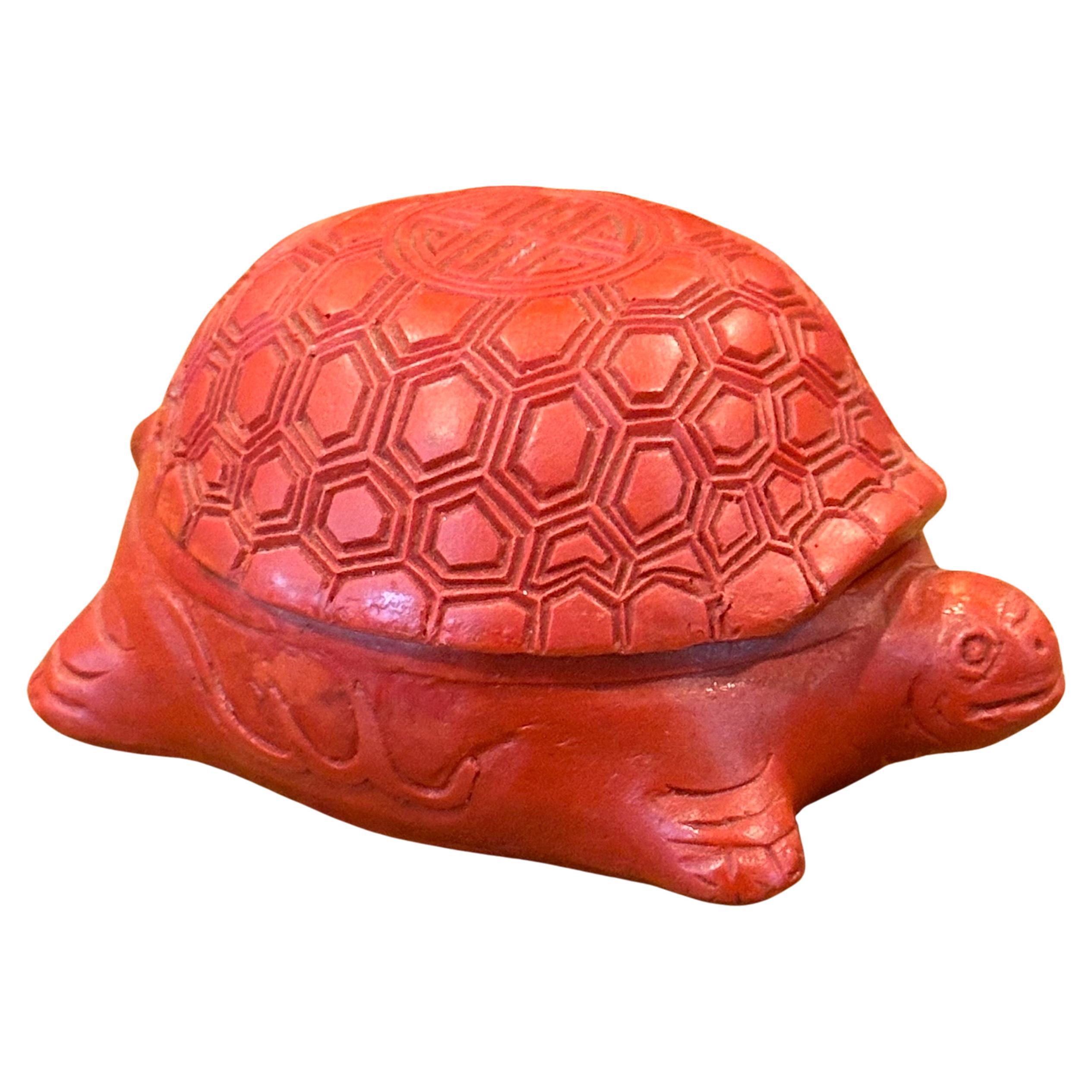 Petite Chinese Cinnabar Lacquered Turtle Box For Sale 4