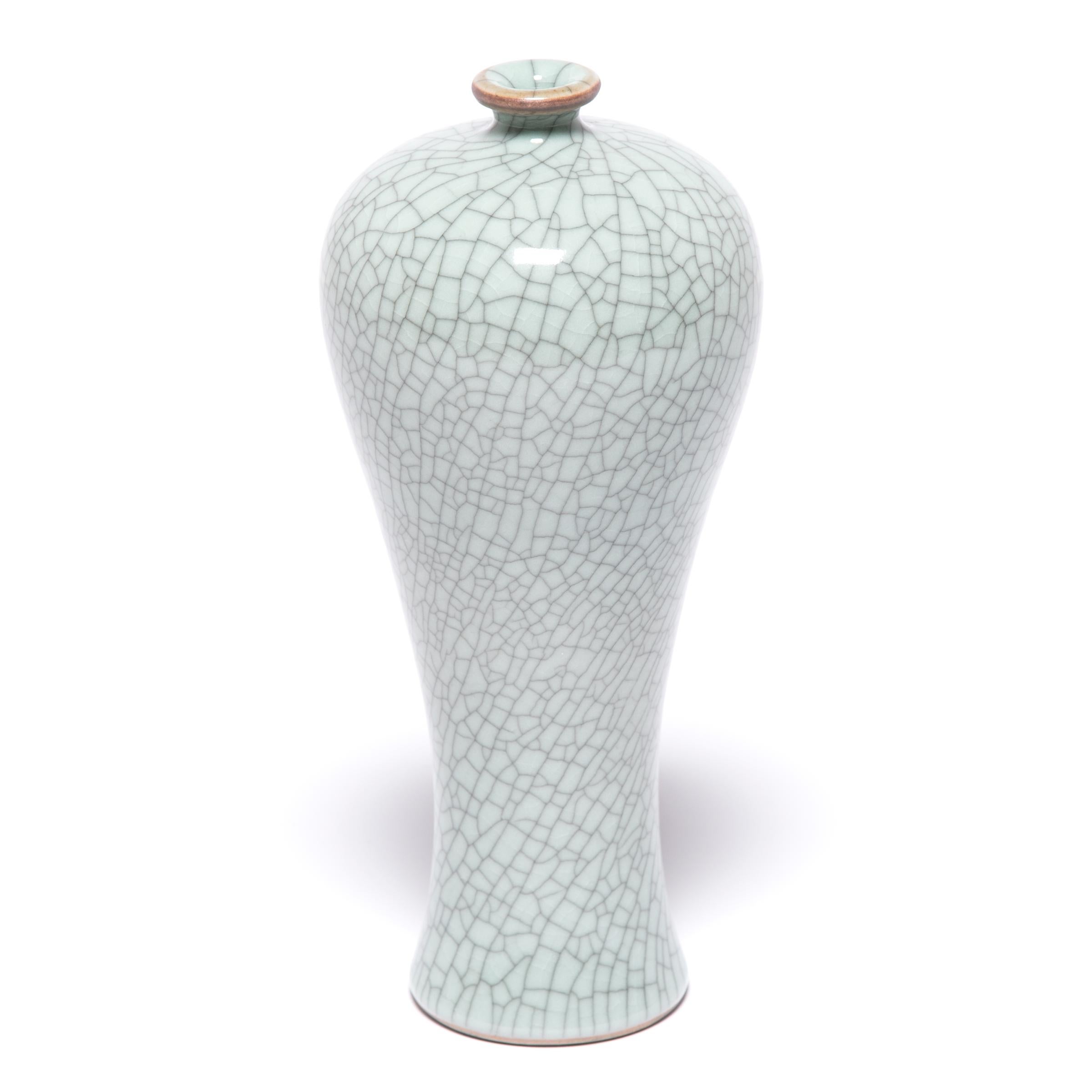 Petite Chinese Crackled Meiping Vase In Good Condition In Chicago, IL