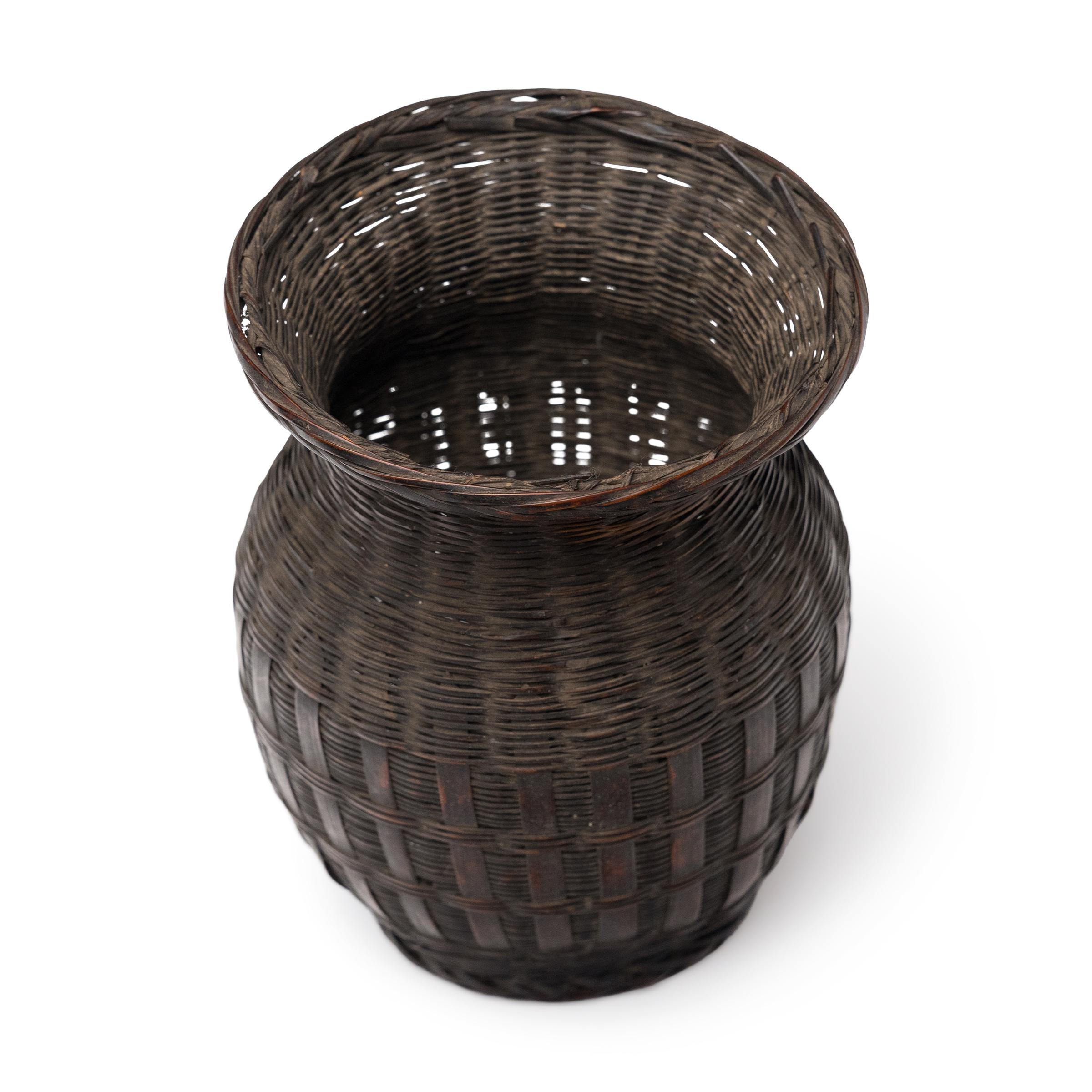 Pequeña cesta china de recolección, c. 1940 Rústico en venta