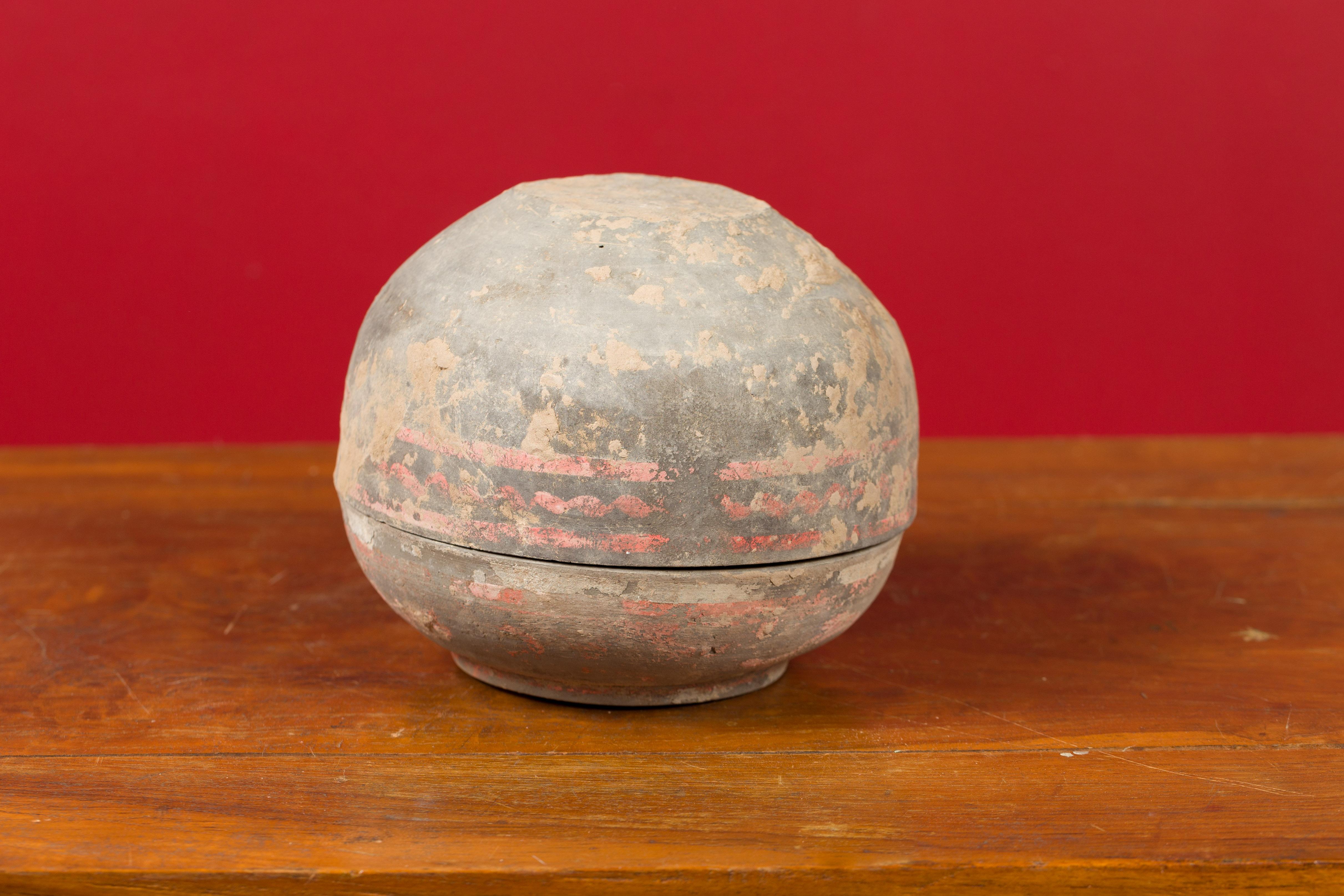 Petite Chinese Han Dynasty Lidded Vessel with Original Paint circa 202 BC-200 AD In Good Condition In Yonkers, NY