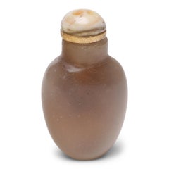 Petite Chinese Pale Agate Snuff Bottle, c. 1900