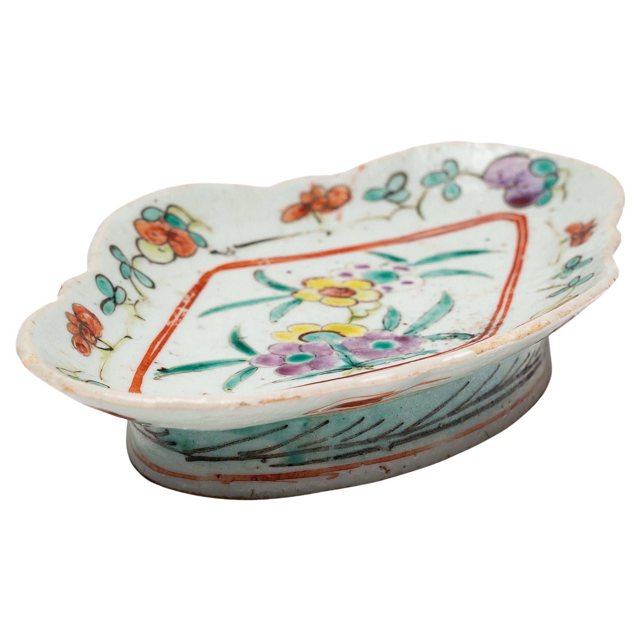 Petit plat chinois à fleurs de pêcher, C.I.C., années 1930