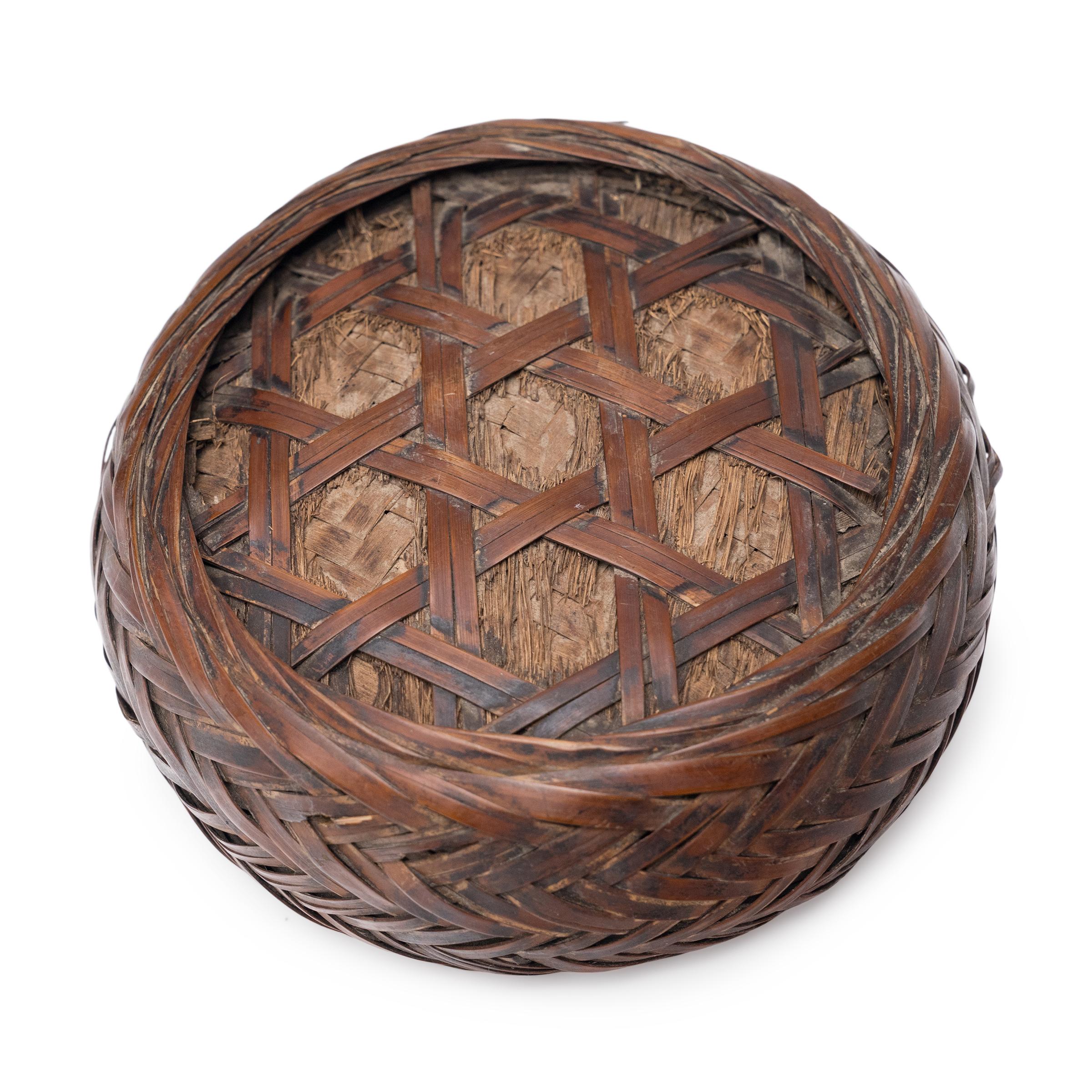 Kleiner chinesischer Korb mit klebrigem Reis (Rustikal) im Angebot