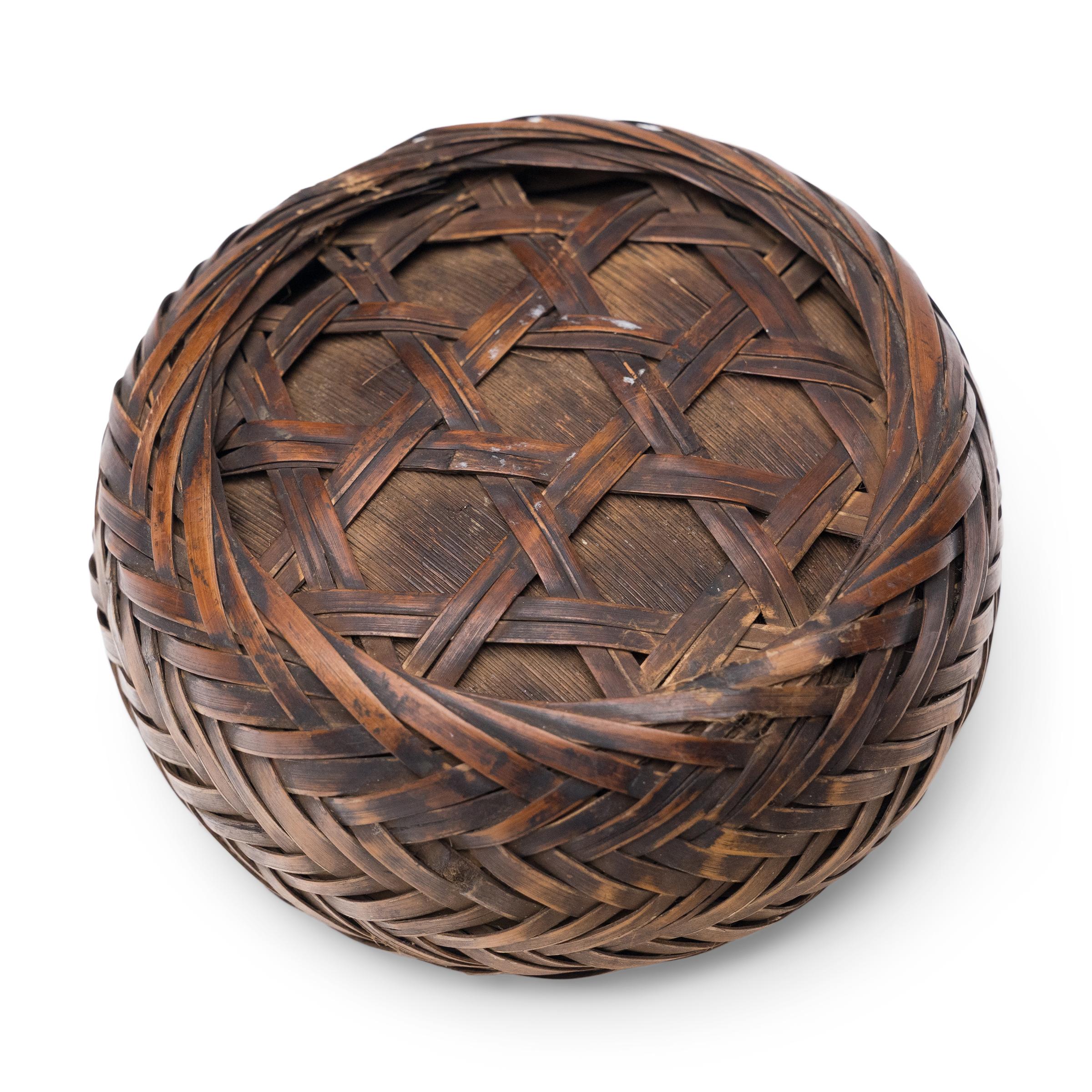 Kleiner chinesischer Korb mit klebrigem Reis (Rustikal) im Angebot