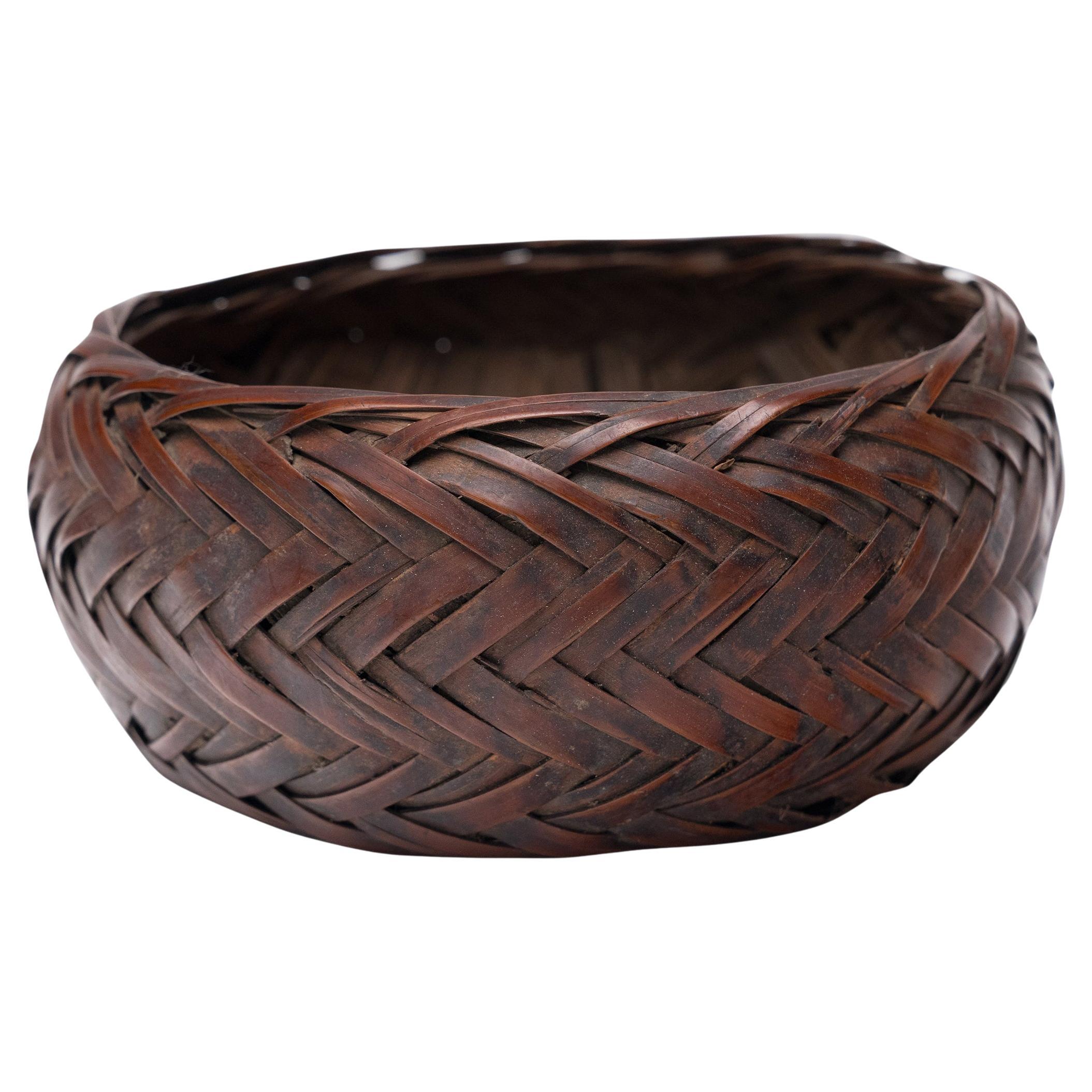 Kleiner chinesischer Korb mit klebrigem Reis