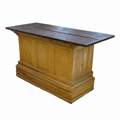 Petite Chippy Ochre Counter