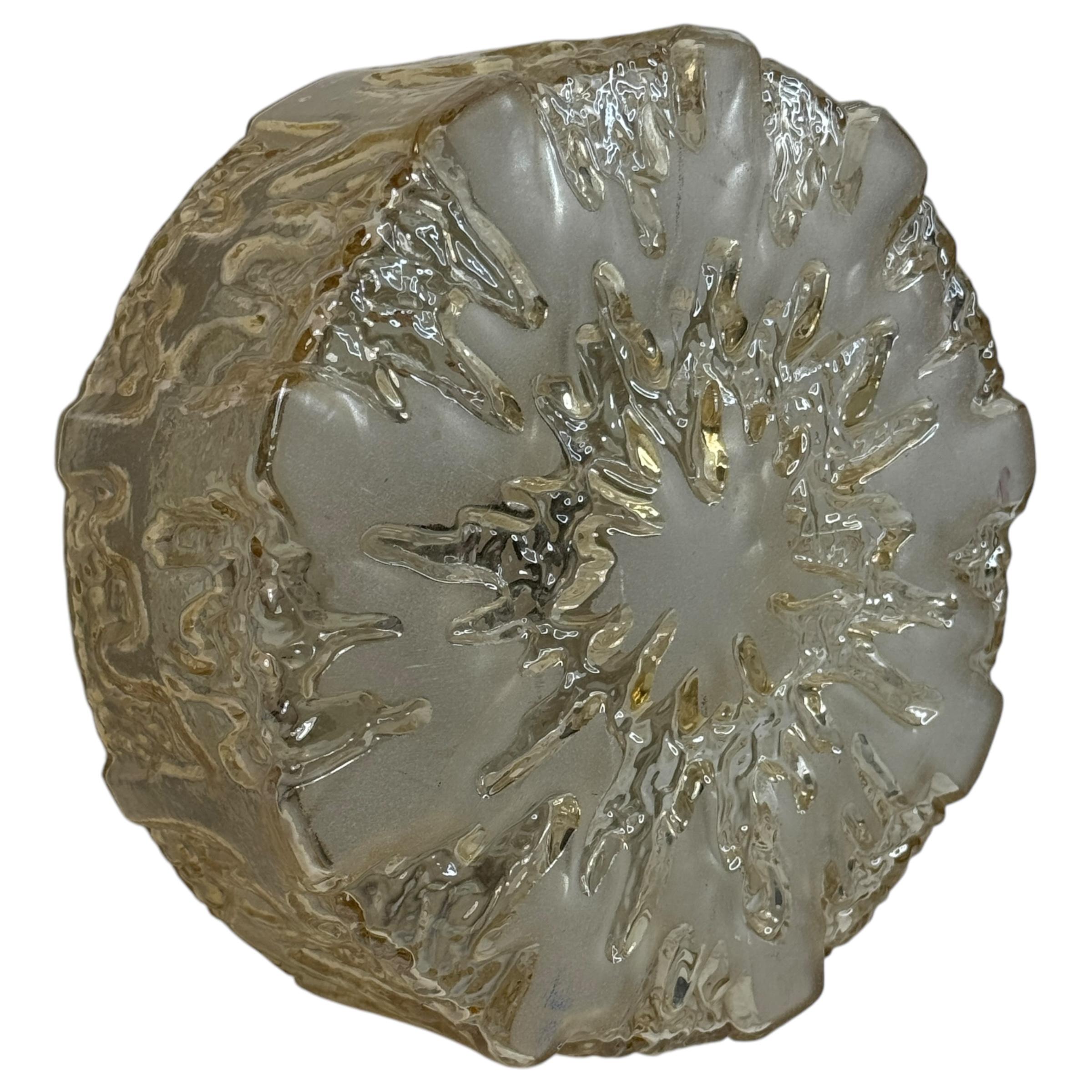 Mid-Century moderno Plafoniera Petite Circle Ice Glass Honsel Leuchten, Germania in vendita