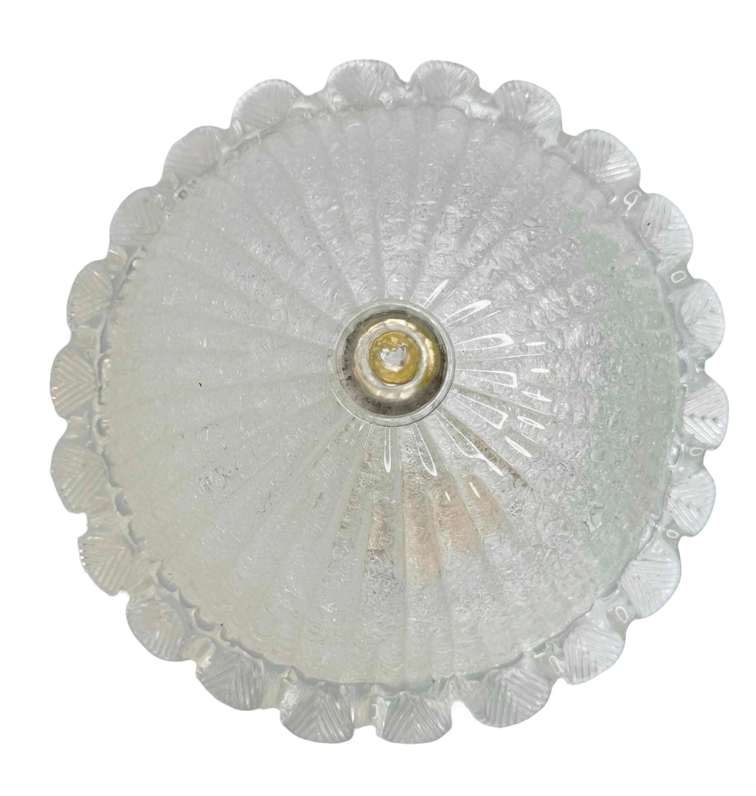 Petite lampe de plafond à encastrer en verre de Murano à motif de fleurs transparentes, Italie, années 1970