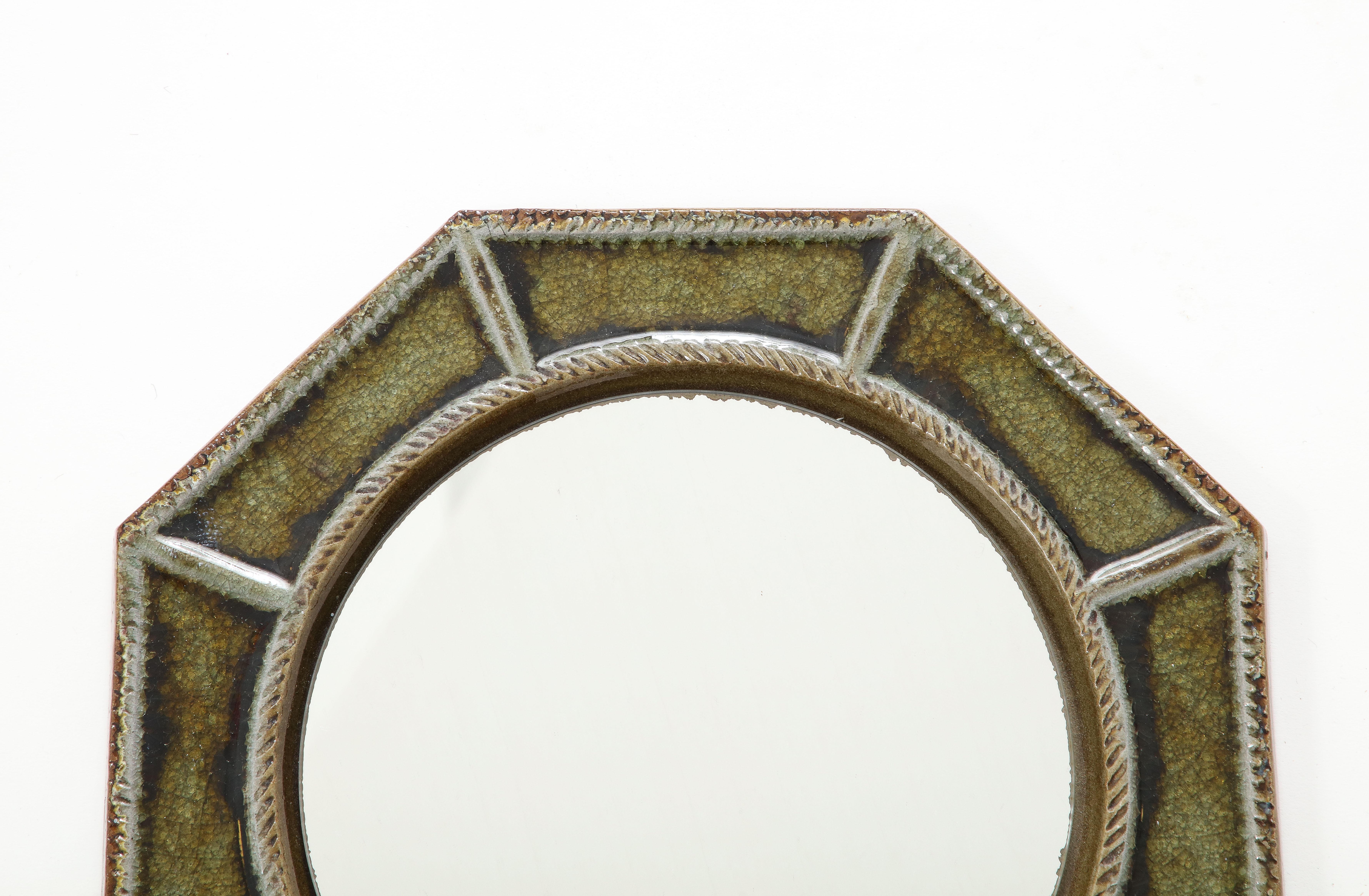 Petit miroir octogonal en céramique cloisonnée Miroir mural octogonal en céramique émaillée verte, France, années 60 en vente 6
